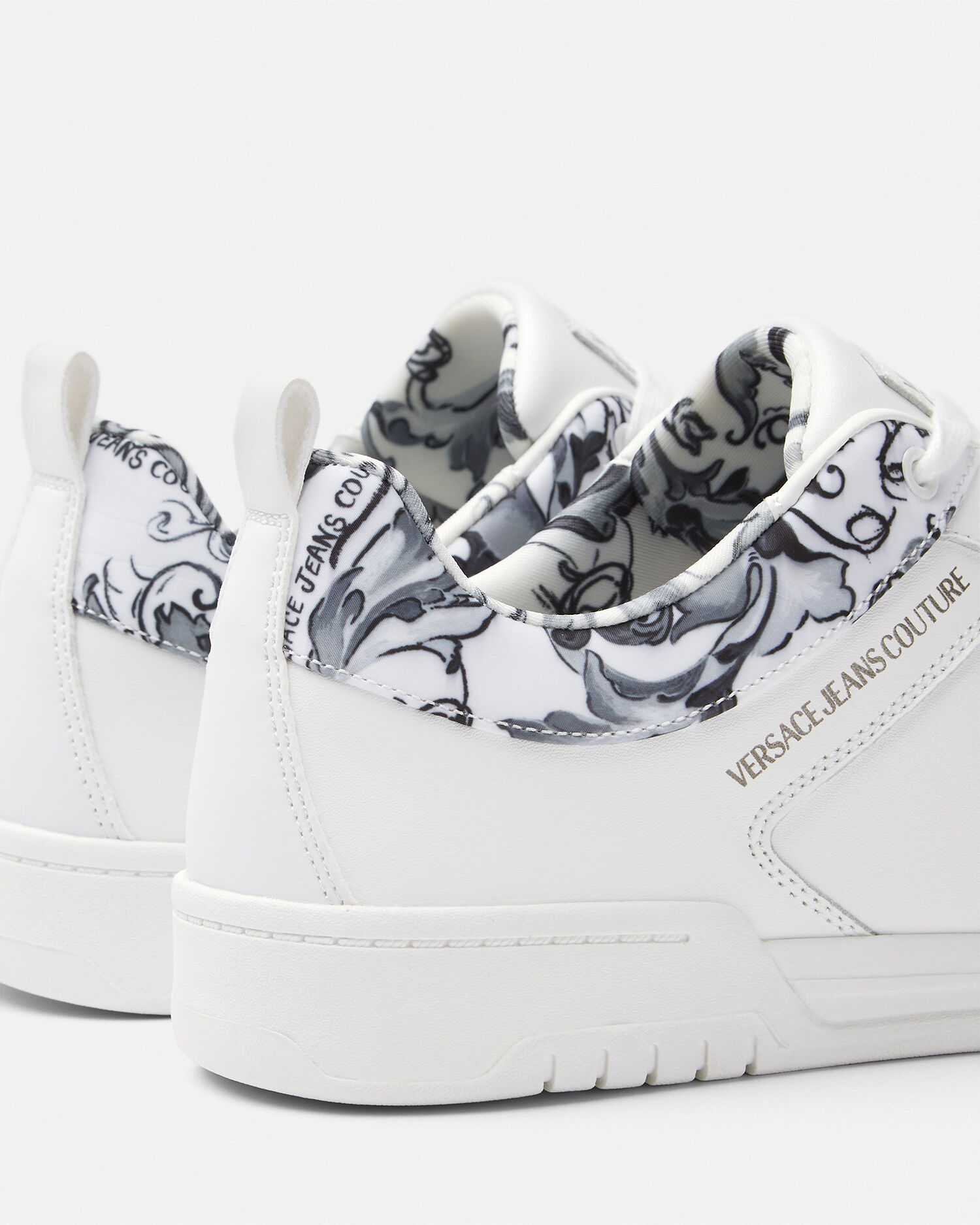 VERSACE バロックプリントスニーカー 【関税込】 VERSACE ヴェルサーチ スニーカー バロック柄 ネイビー ブルー