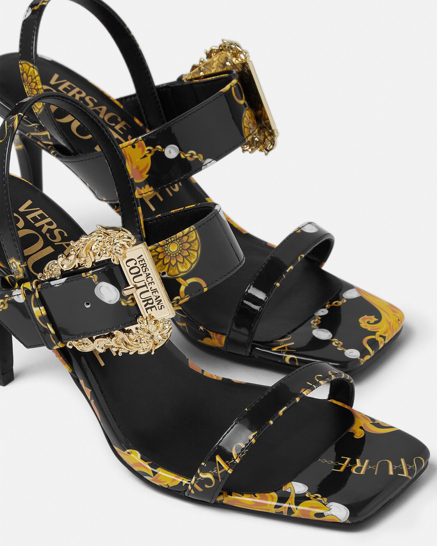 ロゴ クチュール エミリー スリングバック サンダル ブラック,ゴールド | VERSACE JP