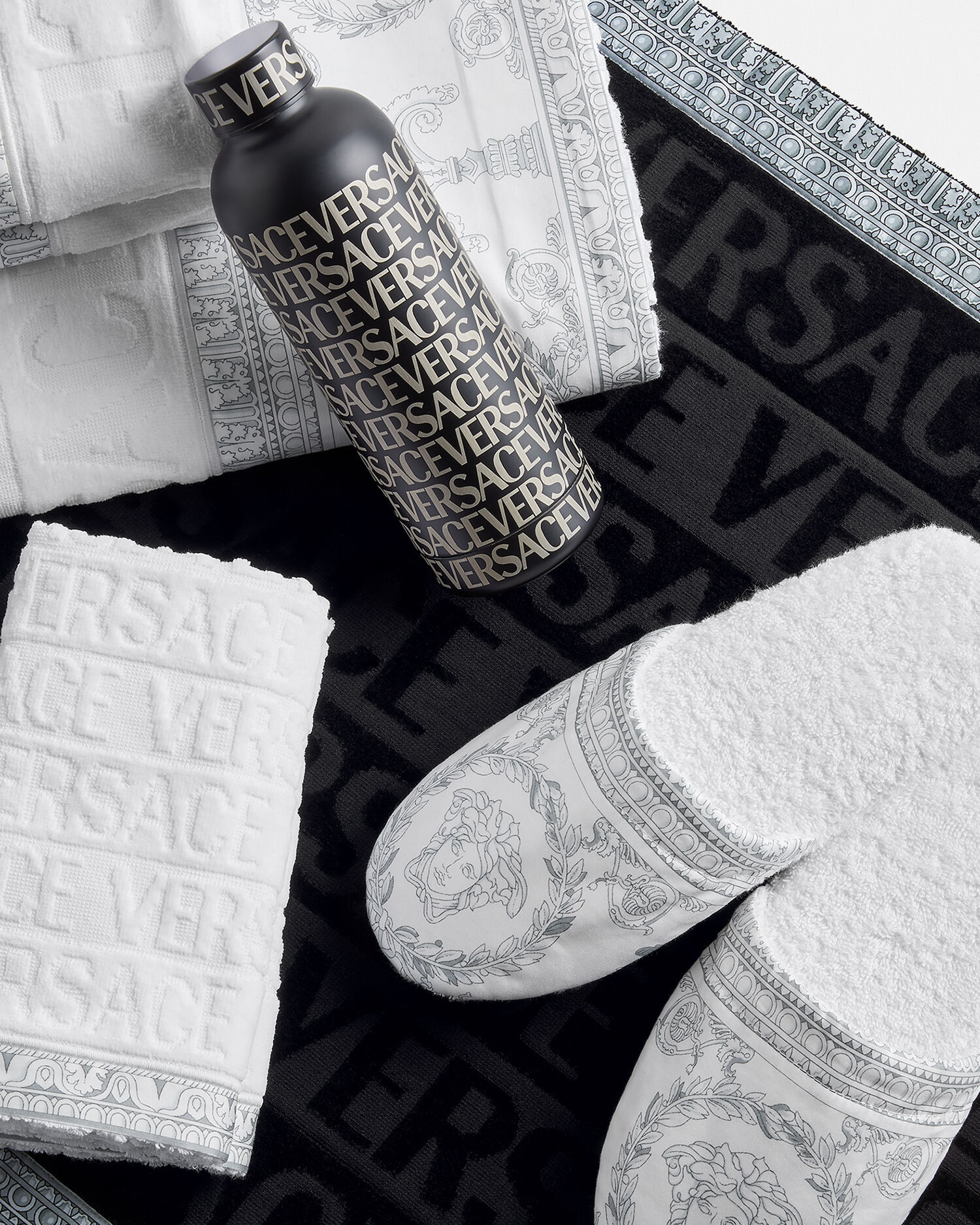 I ♡ バロック タオル 5 枚セット ホワイト,シルバー | VERSACE JP