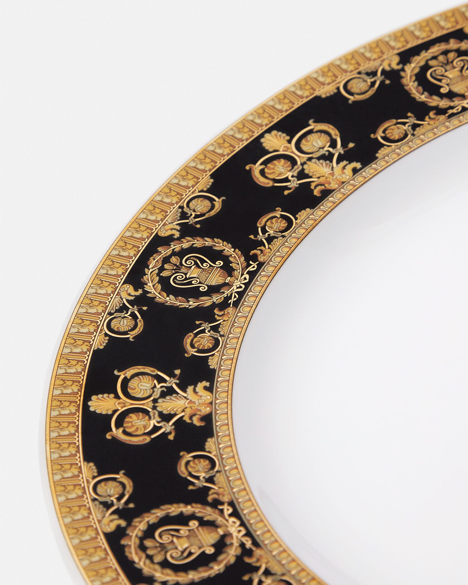 I ♡ バロック ブラック プレート 22 cm ブラック | VERSACE JP