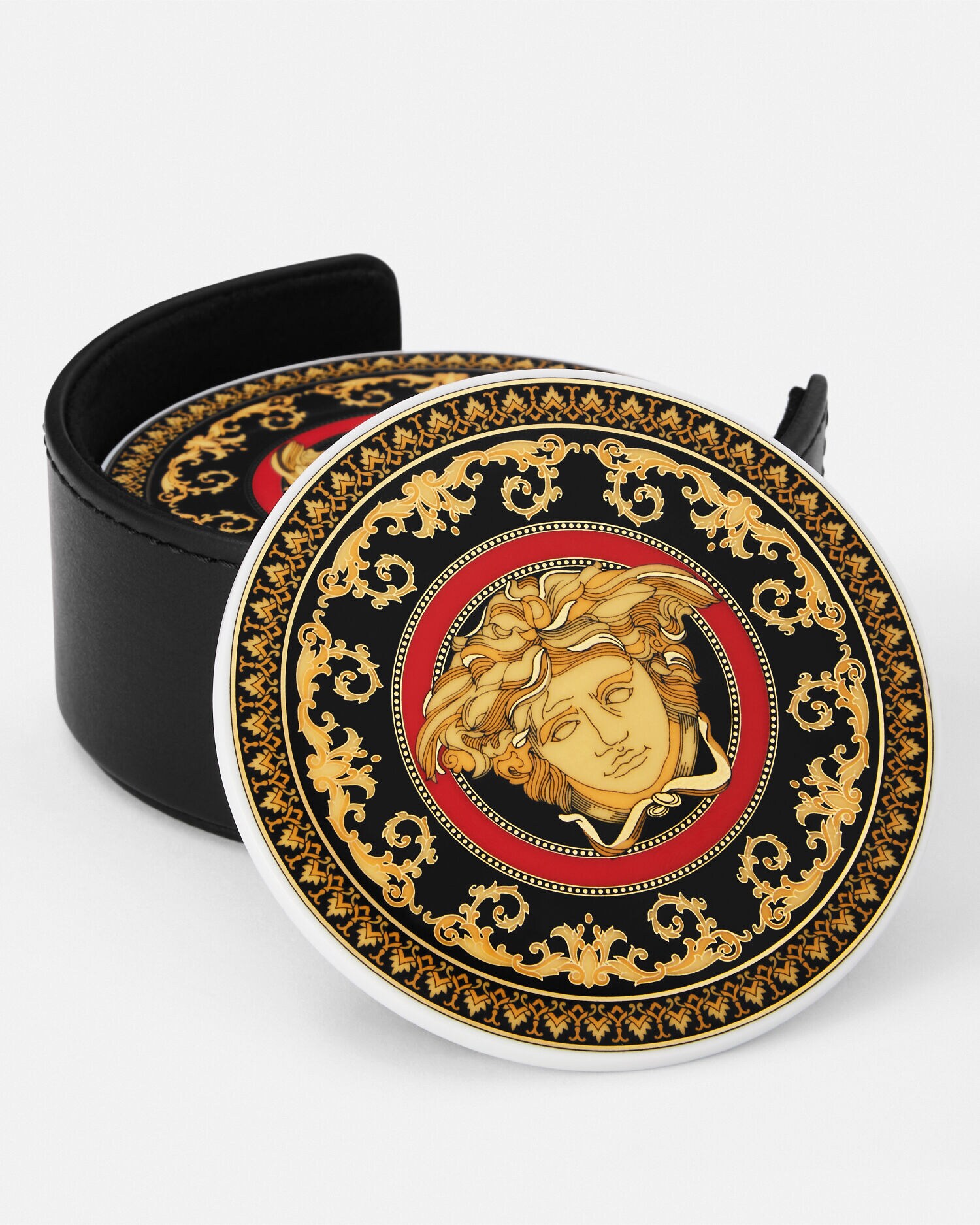 VERSACEヴェルサーチ メデューサ柄 両面クッション 3点セット VERSACEヴェルサーチ メデューサ柄 両面クッション 3点セット