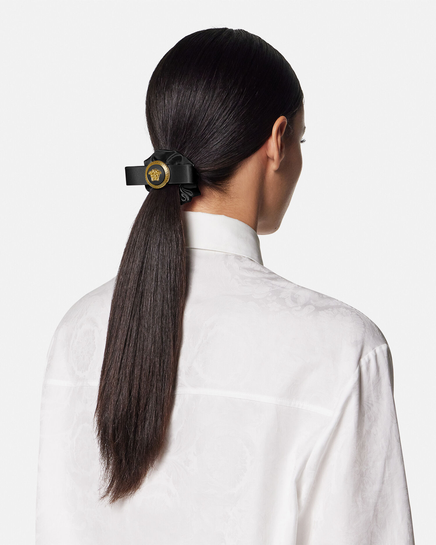 【関税込み】Versace ピンク Gianni Ribbon シュシュ シュシュ ジャンニ リボン | VERSACE JP