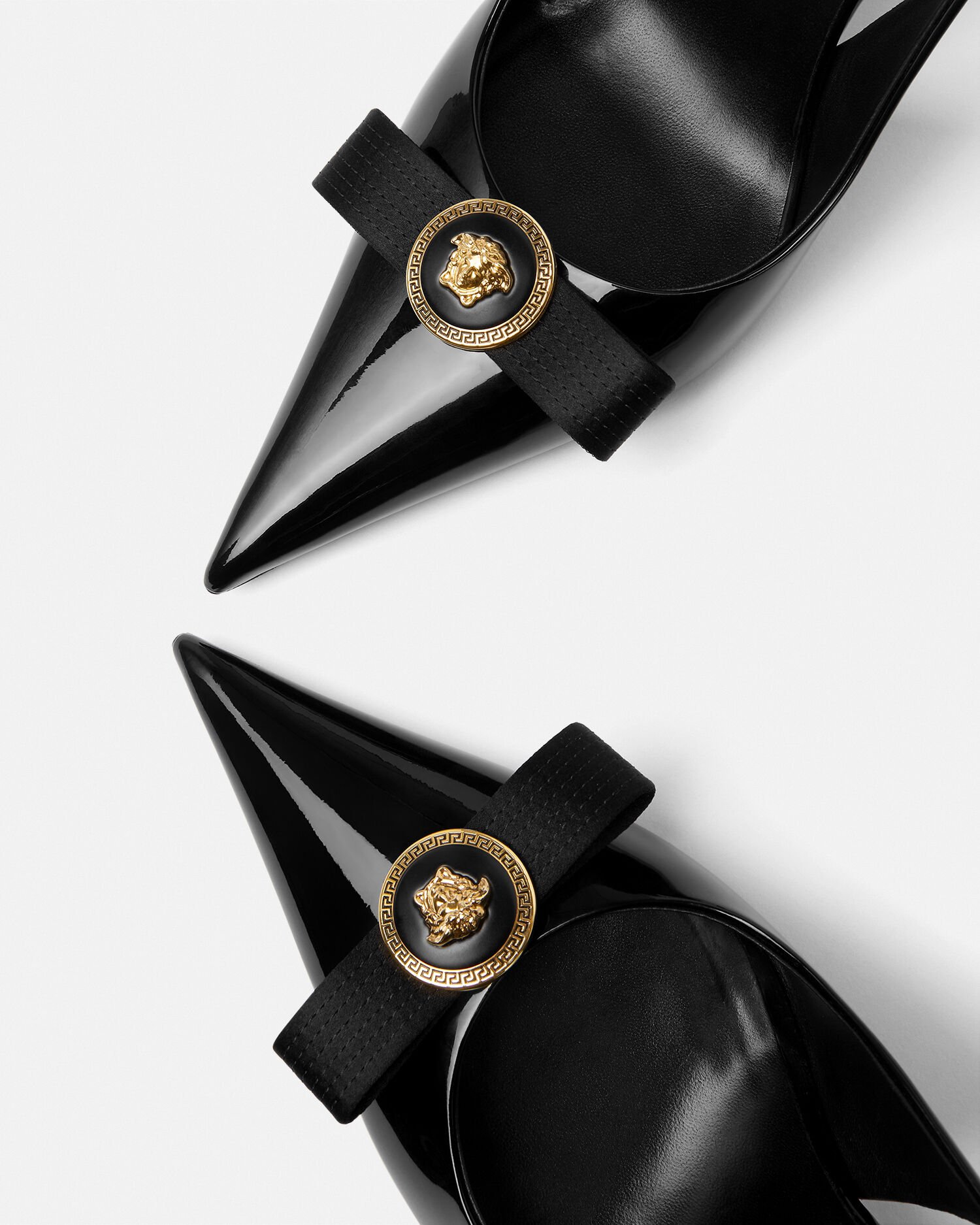 VERSACE★ジャンニ リボン スリングバック パンプス ダルメシアン ジャンニ リボン スリングバック パンプス 85 mm