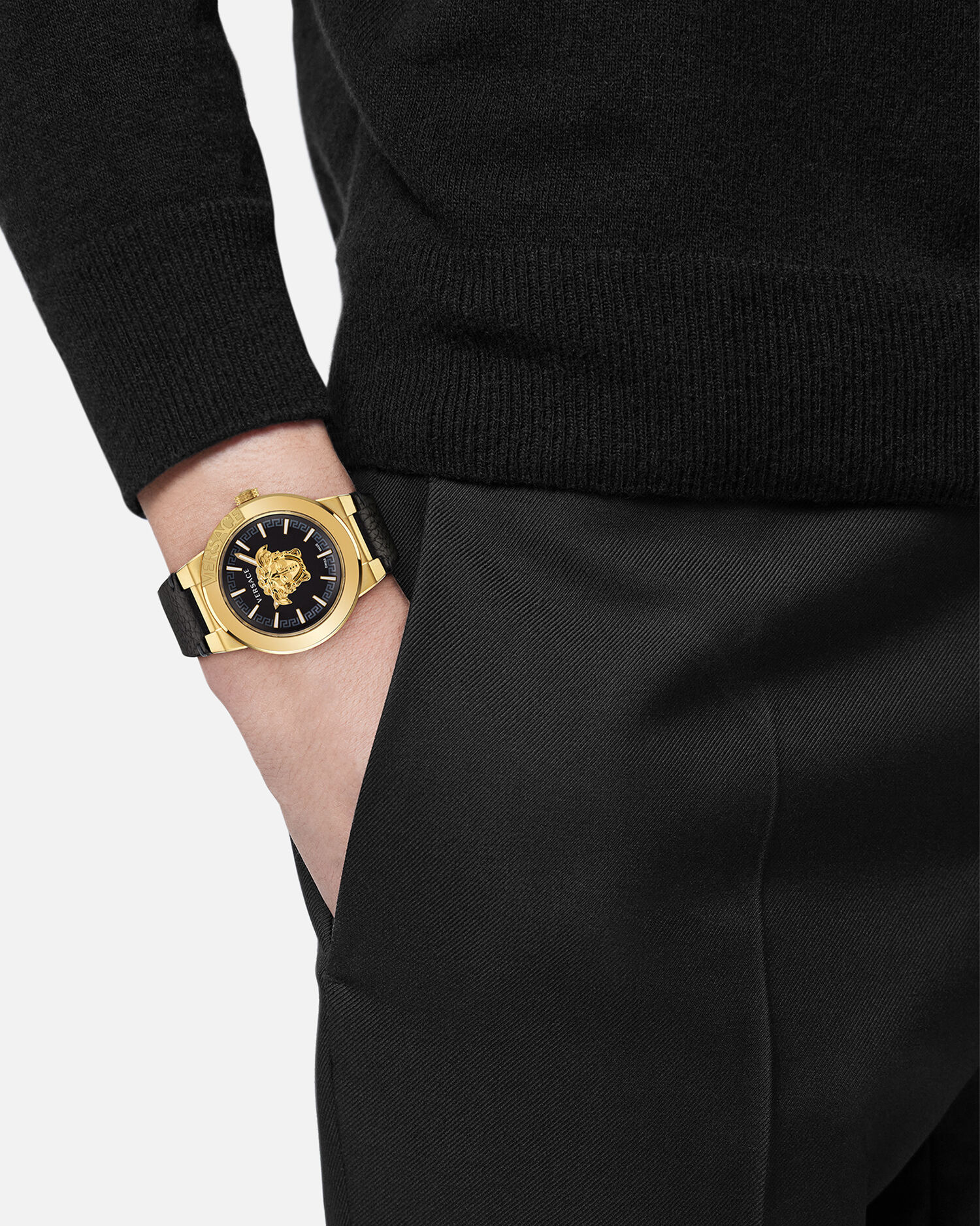VERSACE】スタッド アイコン ウォッチ ゴールド メデューサ 腕時計