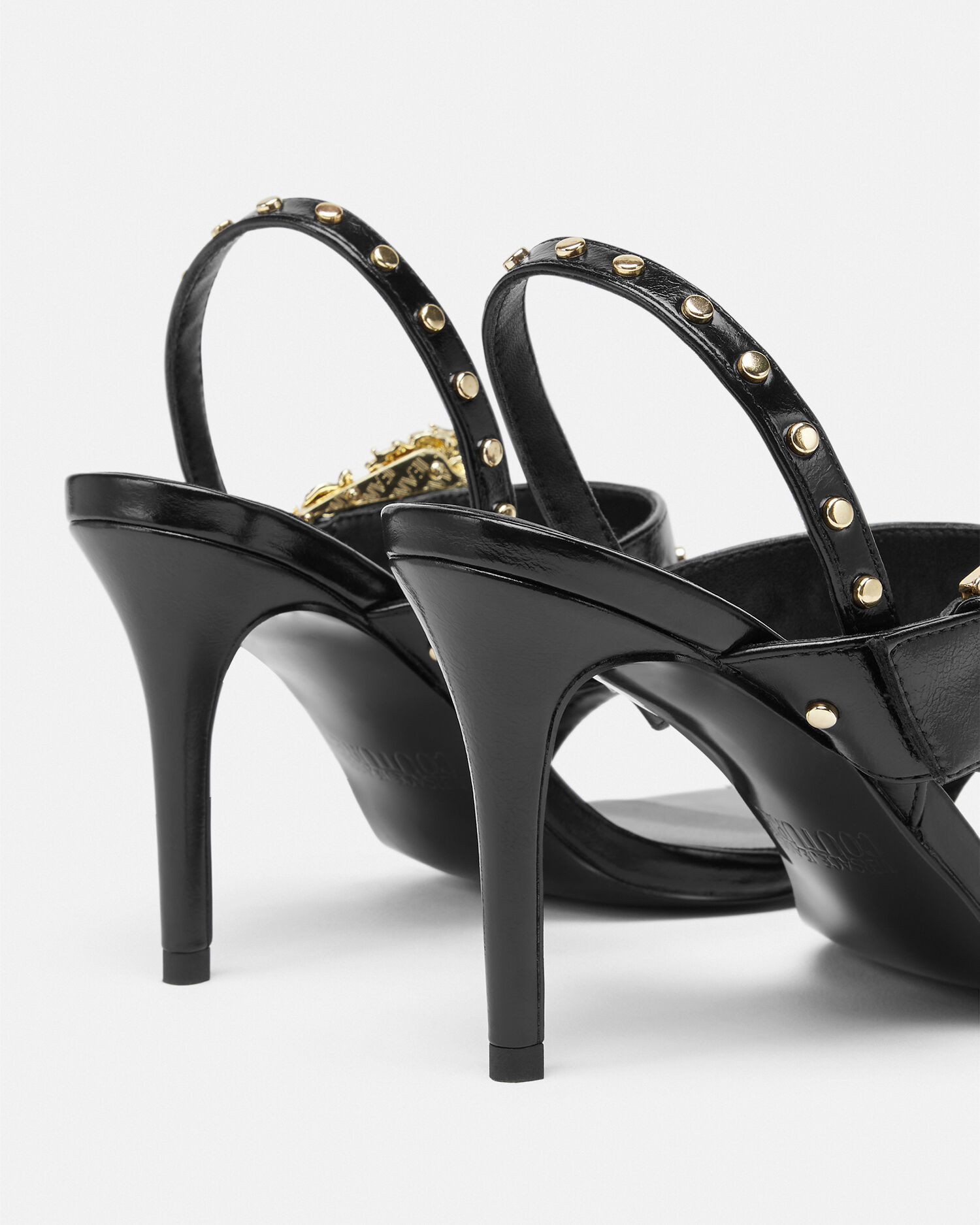 スタッド エミリー スリングバック サンダル ブラック,プリント | VERSACE JP