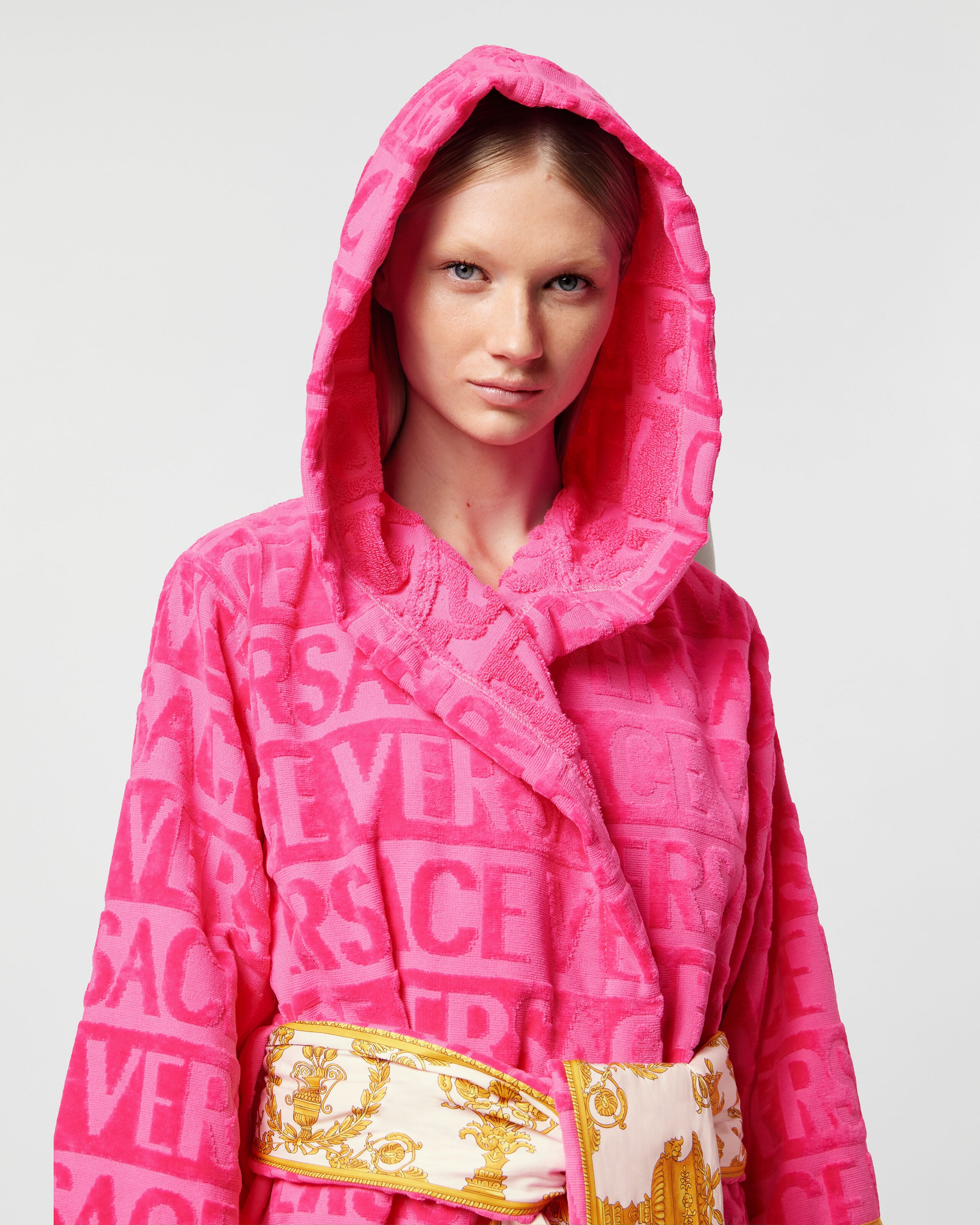 I ♡ バロック ショート バスローブ ピンク | VERSACE JP