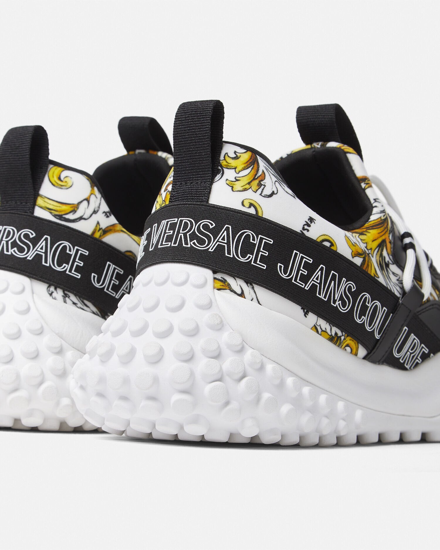 VERSACE JEANS★アウトライン バロッコ ハイバー スニーカー アウトライン バロッコ ハイバー スニーカー | VERSACE JP