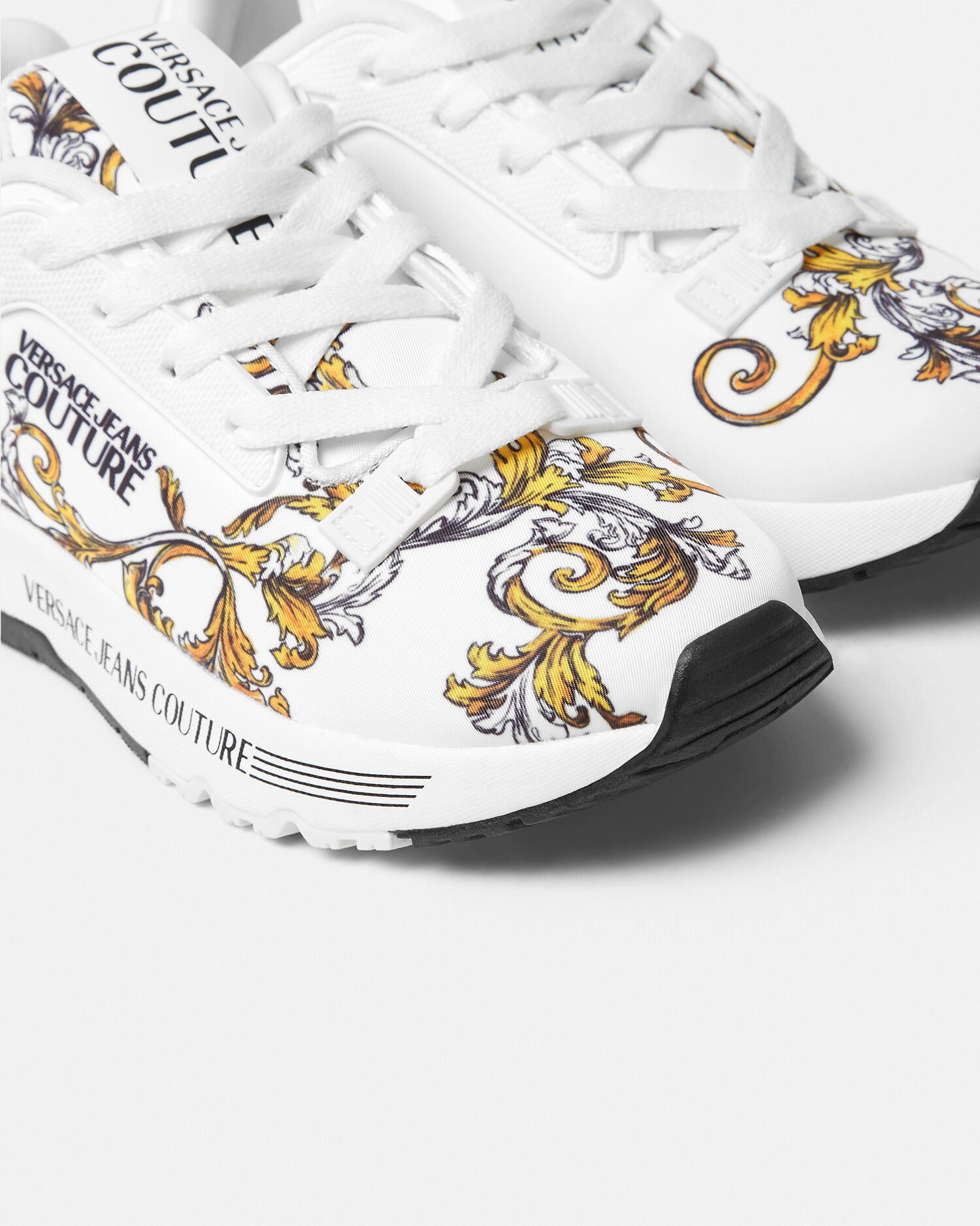 VERSACE JEANS★アウトライン バロッコ ダイナミック スニーカ アウトライン バロッコ ダイナミック スニーカー | VERSACE JP