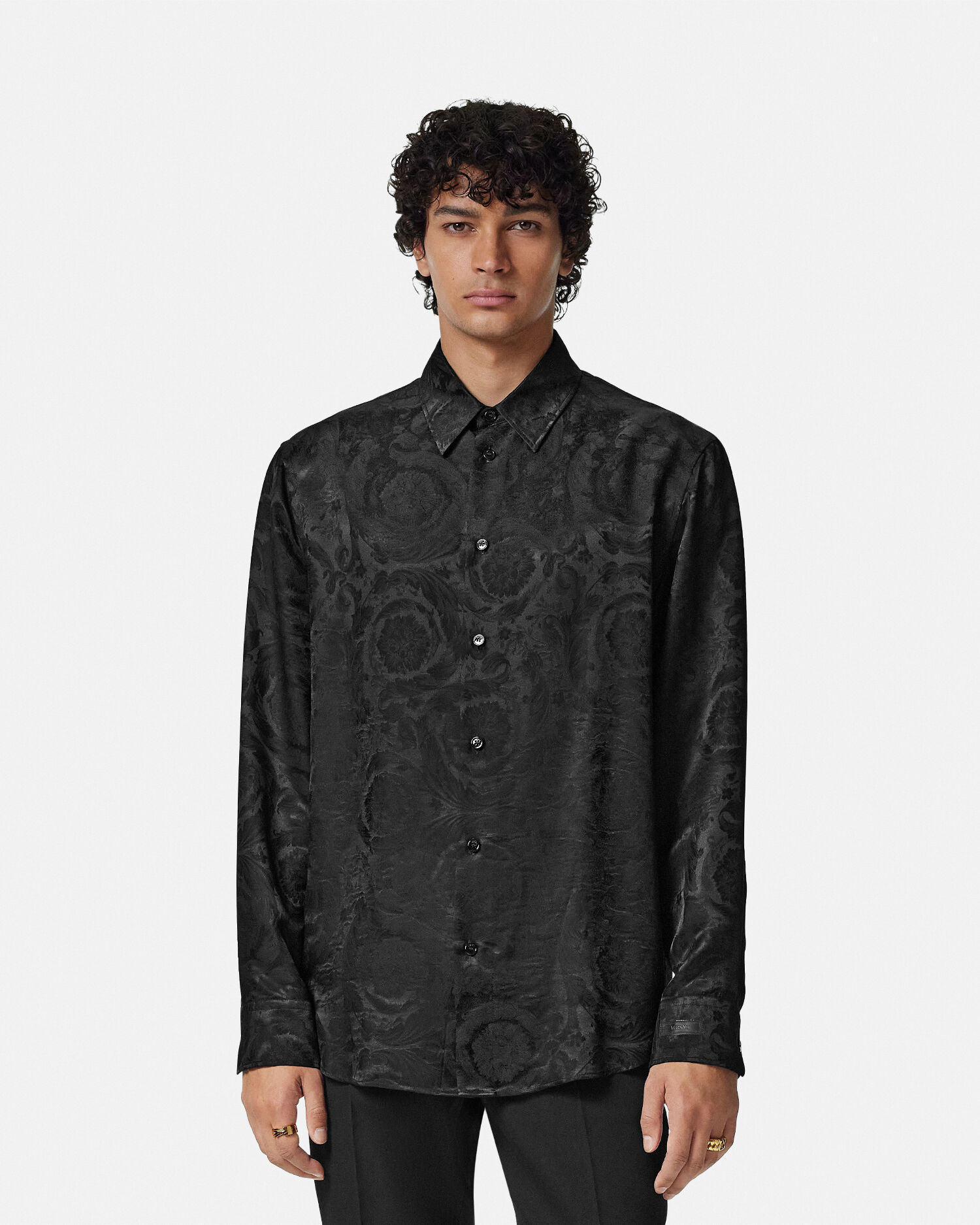 VERSACE ヴェルサーチ バロック ジャカード シルク ブレンド 半袖シャツ ホワイト 1010629 1A07675 ジャカード シルクブレンド レギュラー シャツ ブラック | VERSACE JP