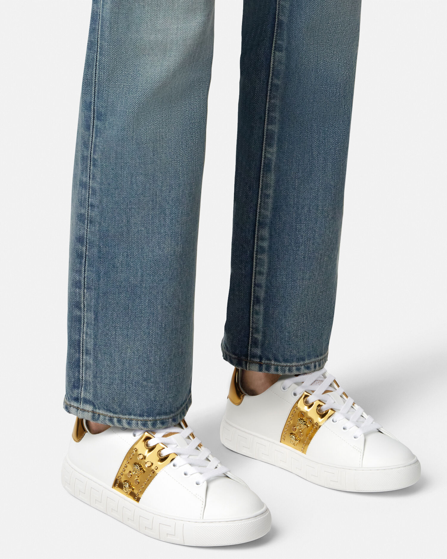 スタッド グレカ スニーカー ホワイト,ゴールド | VERSACE JP