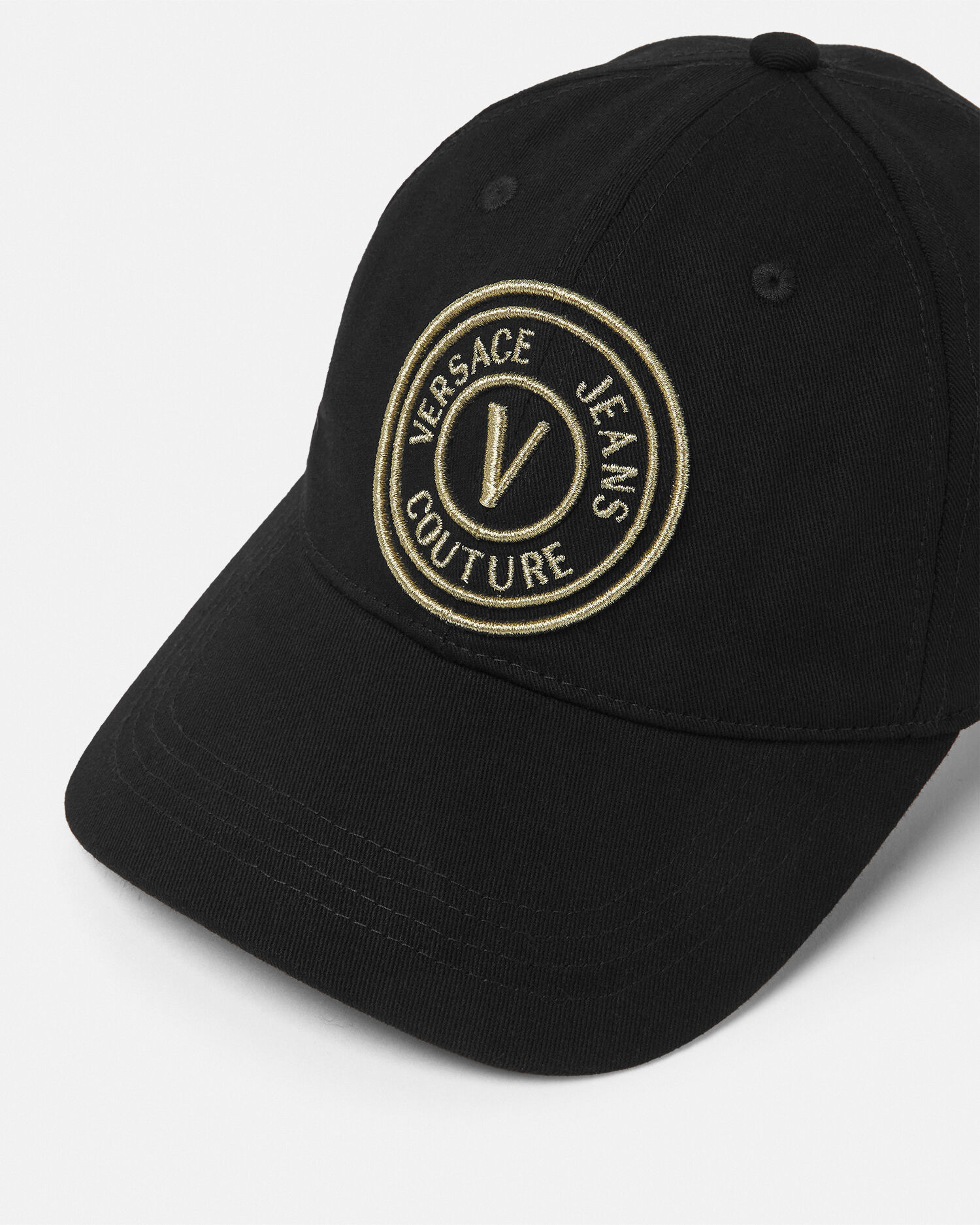 国内発送*レターV エンブレム 刺繍入り ベースボール キャップ 刺繍入り ベースボール キャップ レターV エンブレム | VERSACE JP