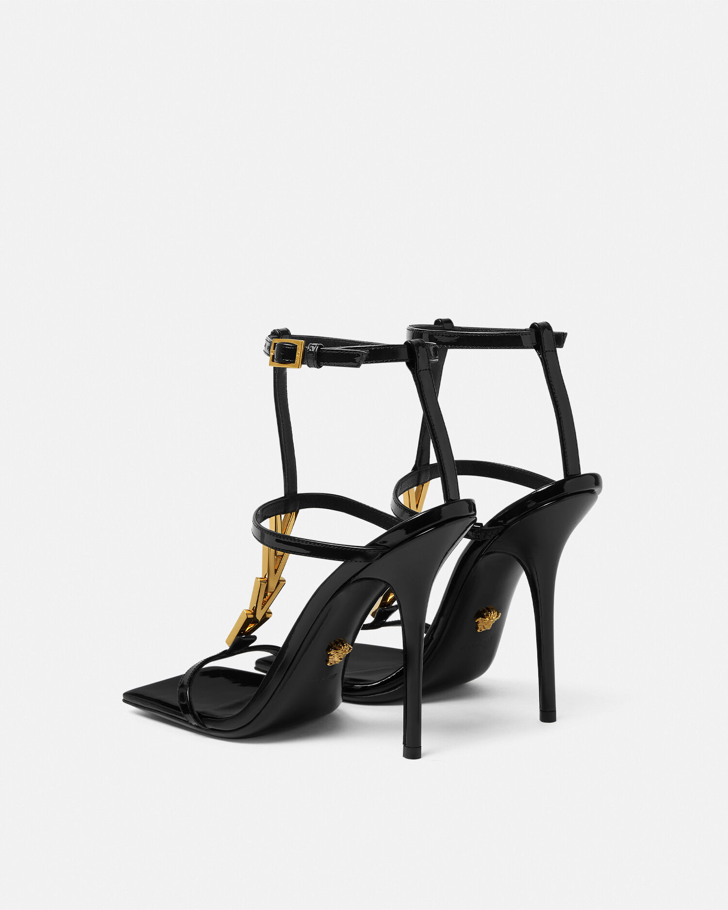 【驚きの値段】 L'Appartement 新品未使用VERSACE メダル*チェーンサンダル 靴
