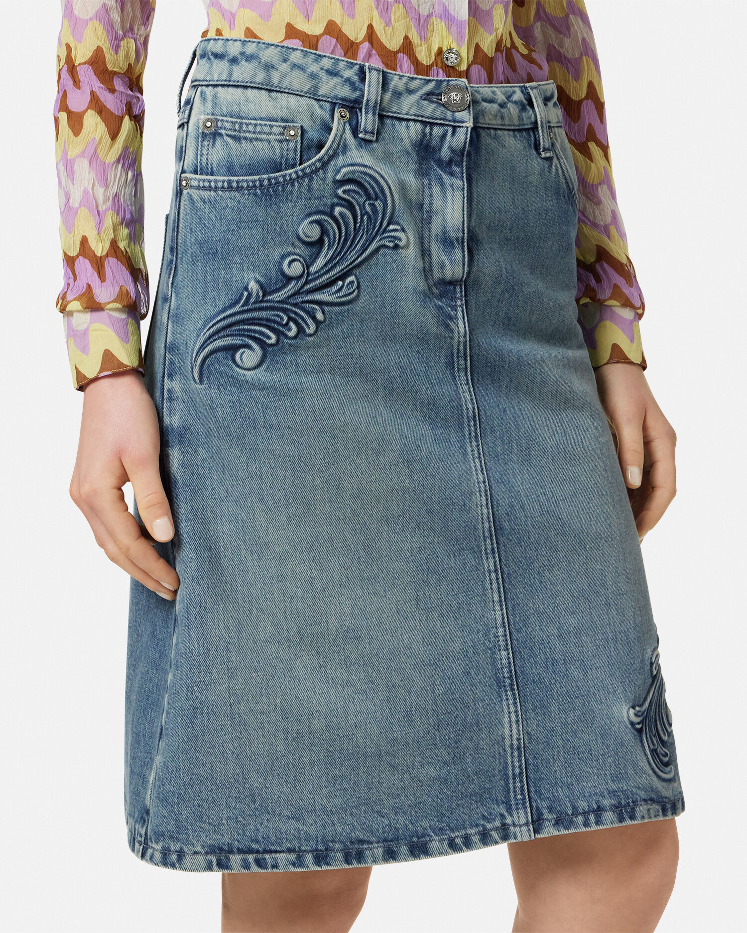 Versace☆ バロッコ ミディアム デニムスカート♪【送料込】 デニム Aライン ミディ スカート バロッコ | VERSACE JP