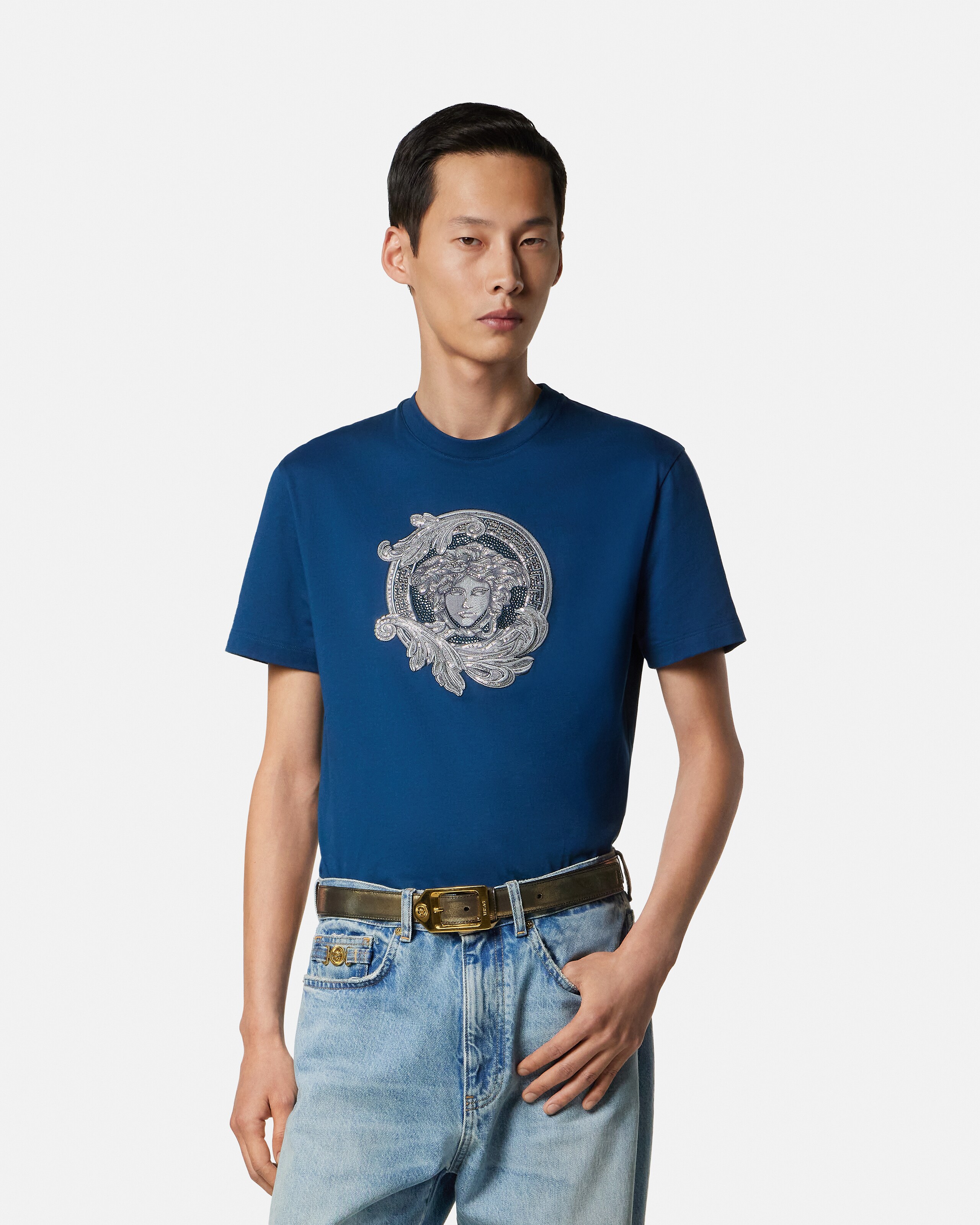 刺繍入り コットンジャージー スリム Tシャツ ブラック | VERSACE JP