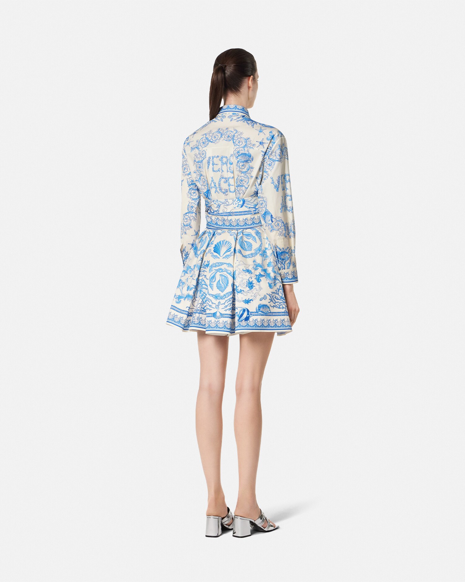 ベルサーチコレクション夏用ブレザーおしゃれ❣️専用です❣️ ラ ヴァカンツァ」コレクション | ヴェルサーチェ 日本