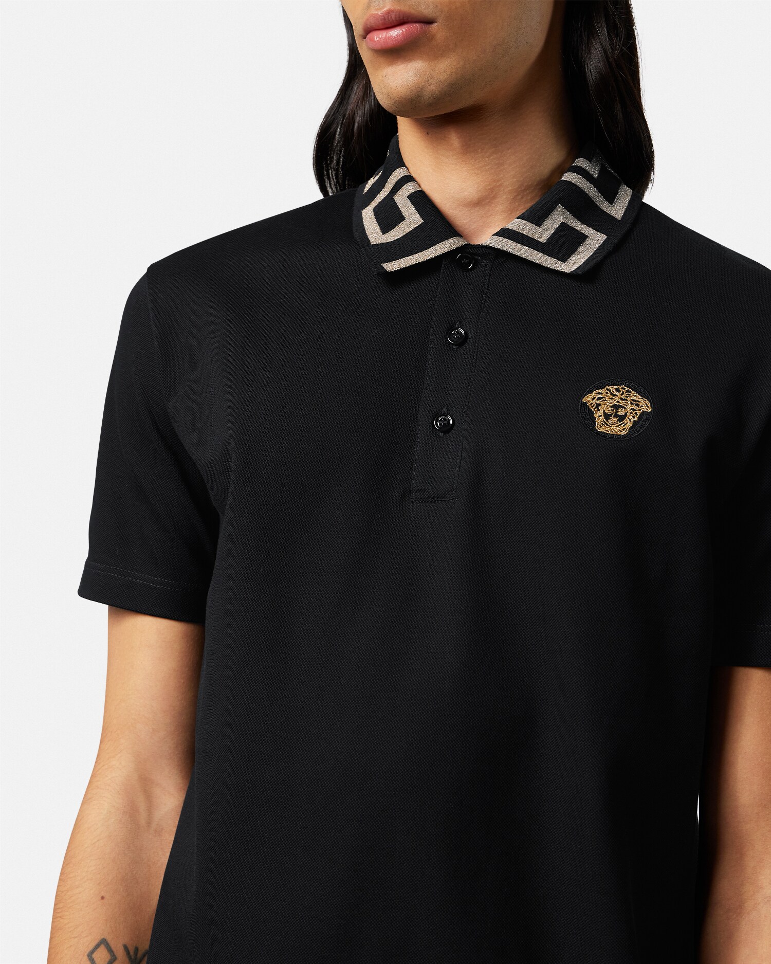 刺繍入り コットンピケ ポロシャツ ブラック | VERSACE JP