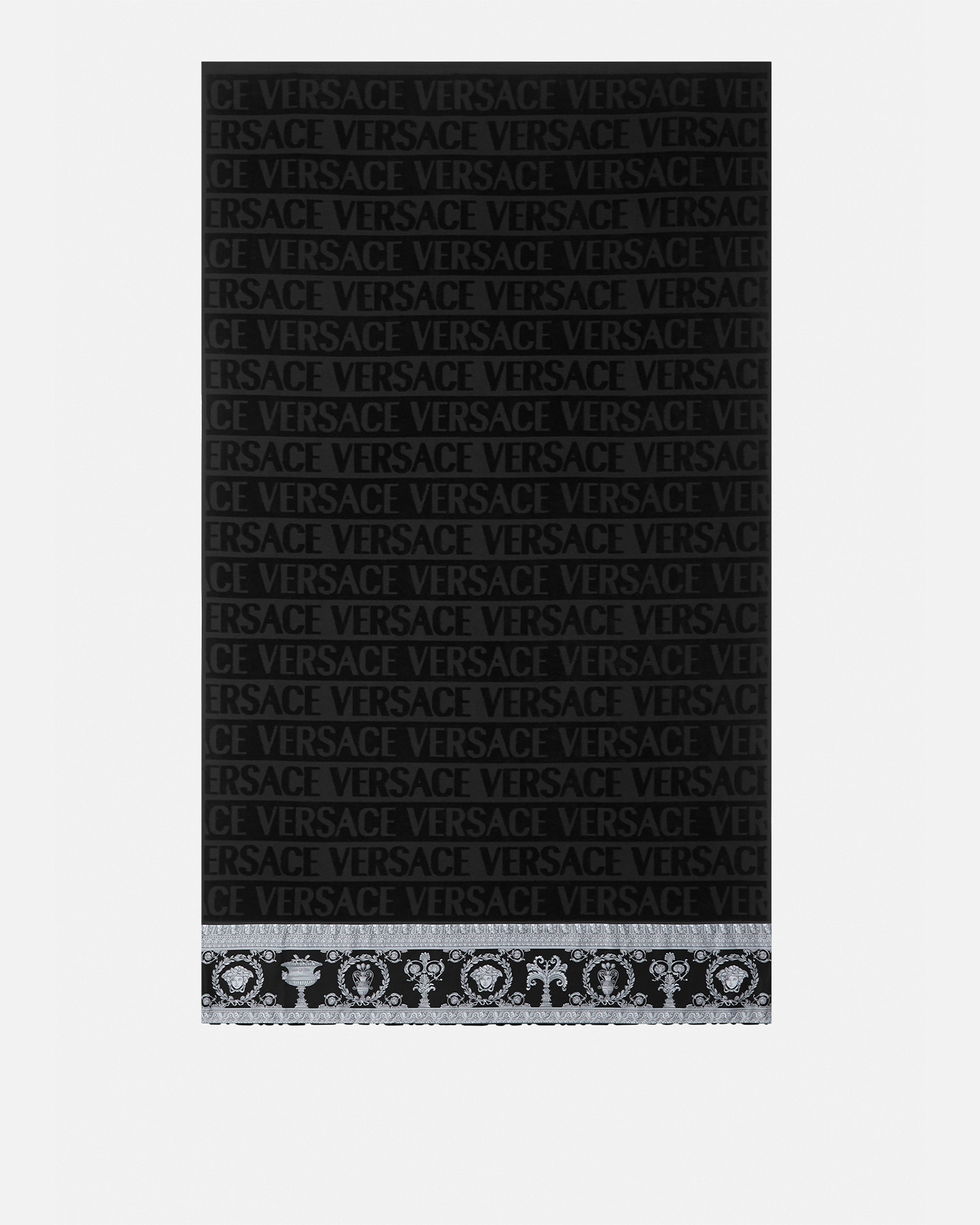 関税込 Versace オールオーバー ロゴ 詳細 バスタオル ヴェルサーチェ オールオーバー バスローブ ブラック | VERSACE JP