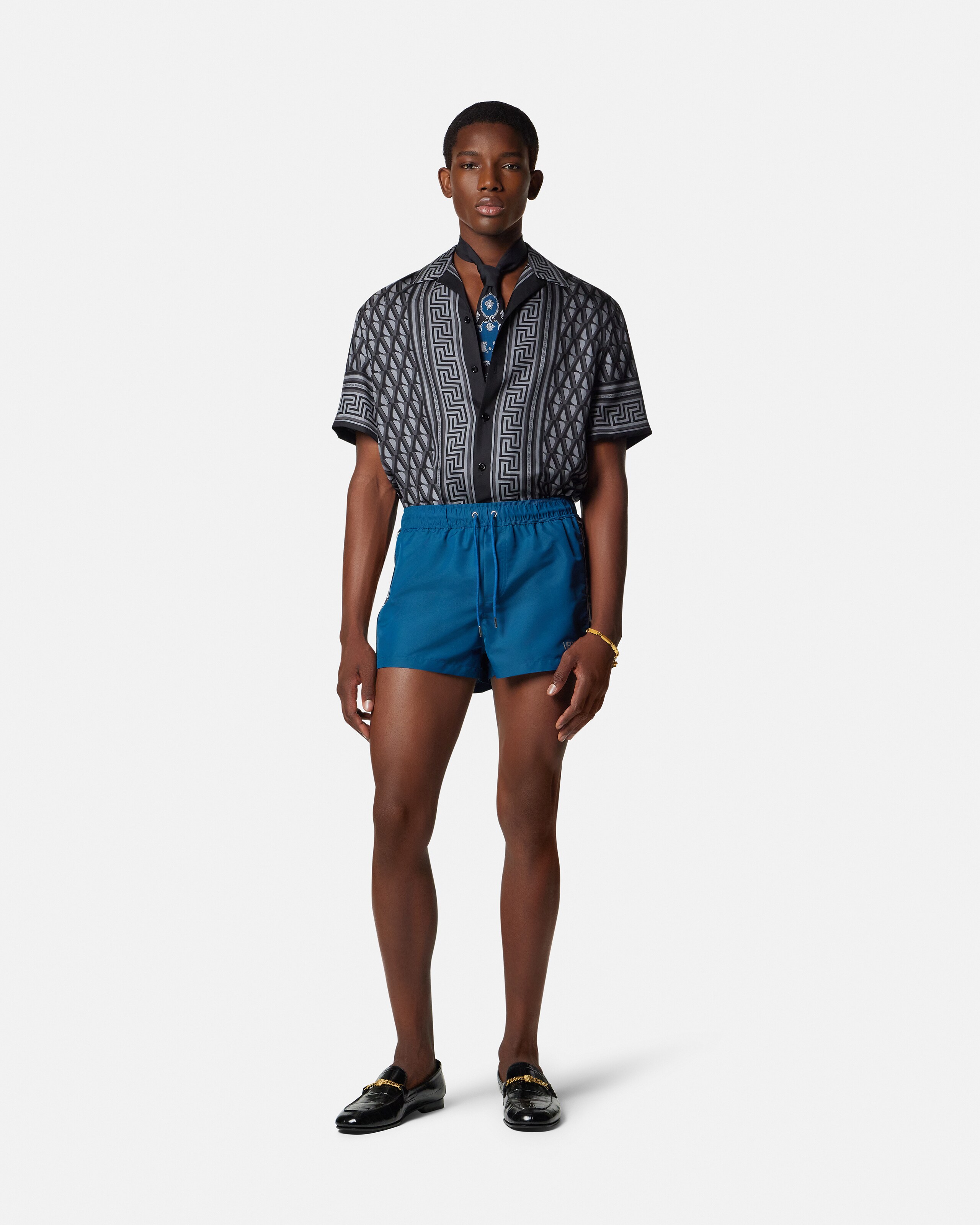 Versace ヴェルサーチェ　ワンピース　マリン　リゾート Versace ヴェルサーチェ ワンピース マリン リゾート Versace