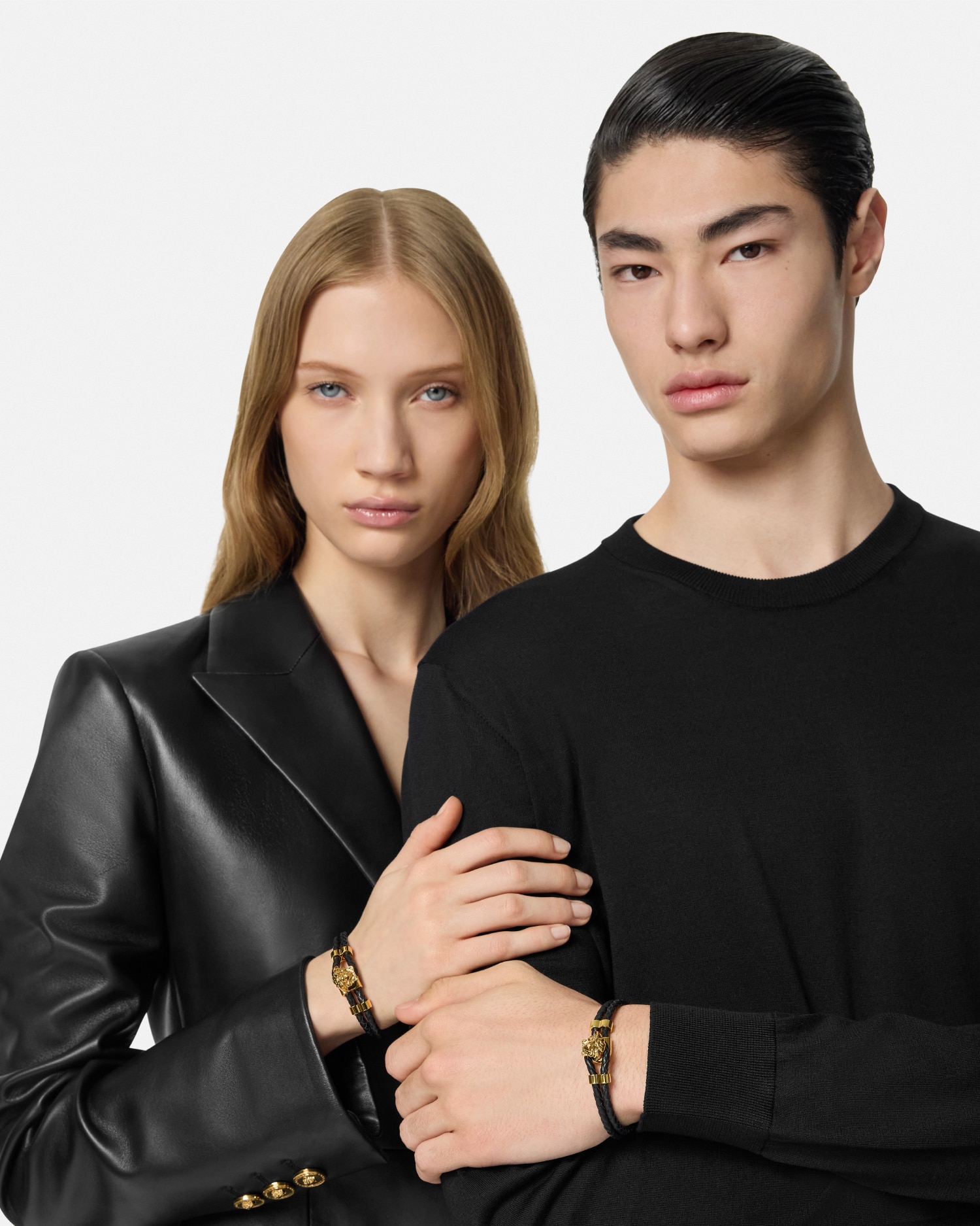 ラ メドゥーサ レザー ブレスレット ブラック,ゴールド | VERSACE JP