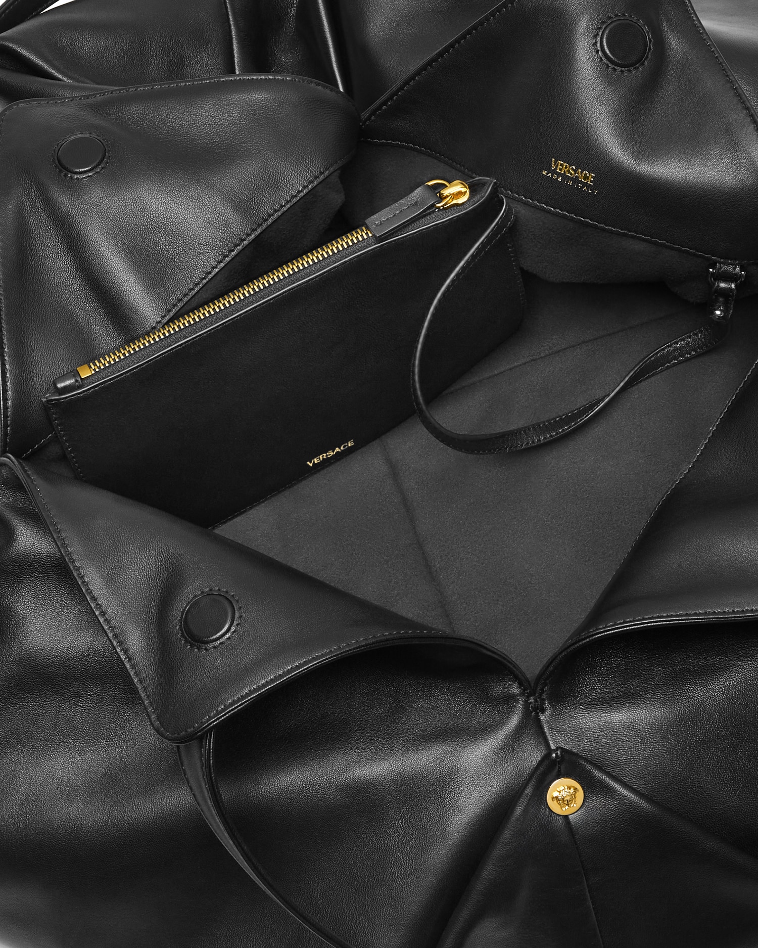 【関税込み】ヴェルサーチ プロテア ショルダーバッグ ショルダーバッグ プロテア ブラック,ゴールド | VERSACE JP