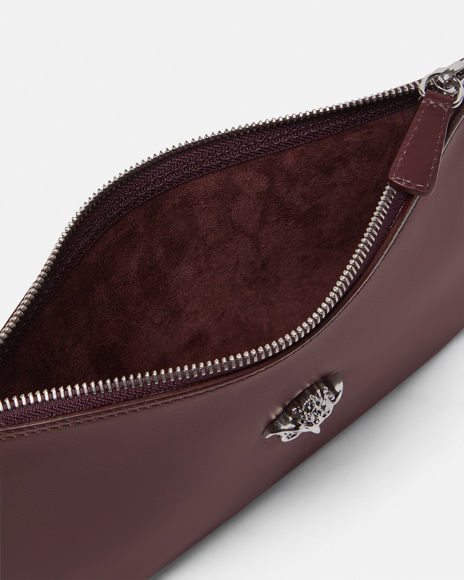 ヴェルサーチ　クラッチバッグ　迷彩 Amazon.co.jp: [Versace] (ヴェルサーチ) 総柄 ロゴ ポーチ