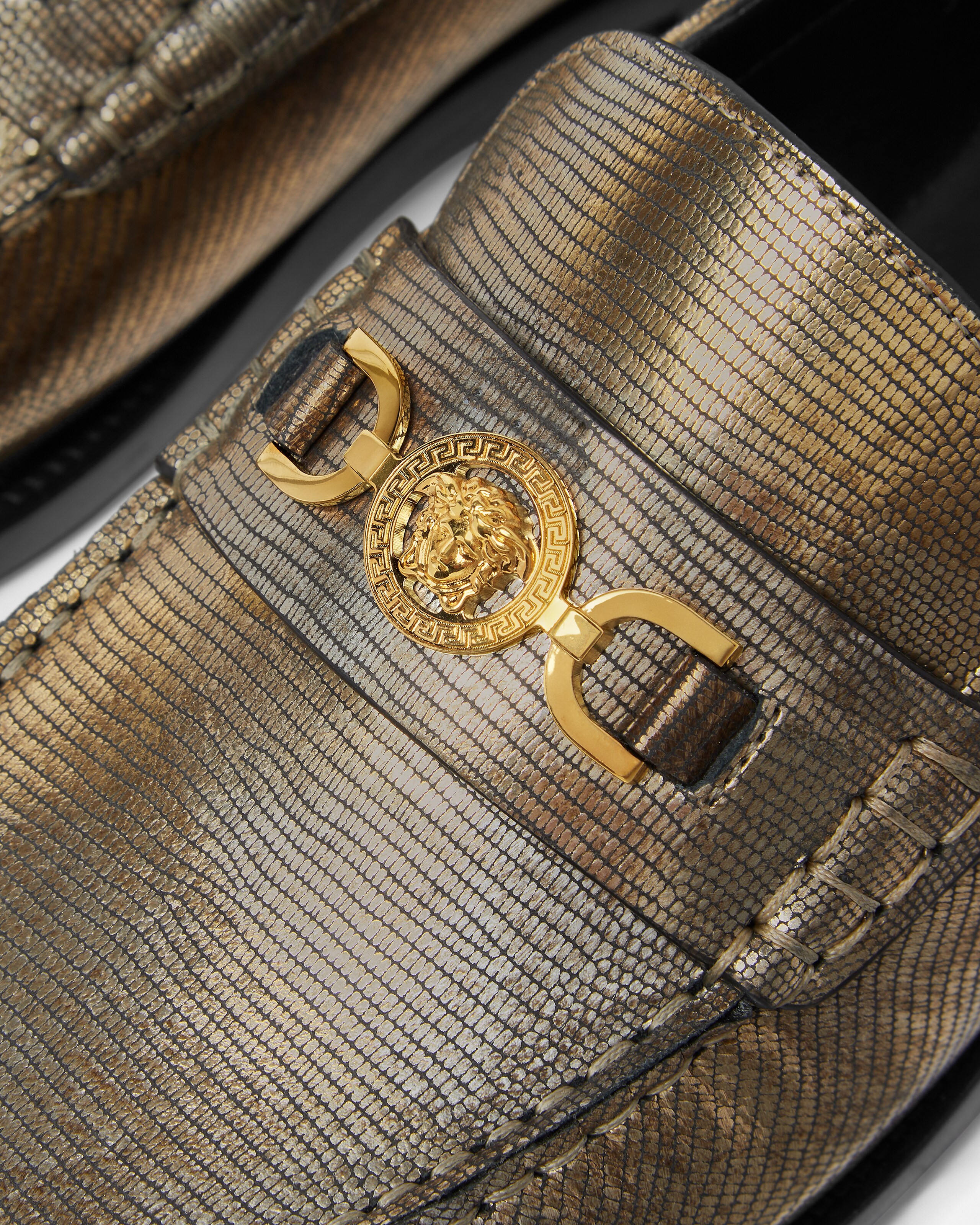 メドゥーサ '95 リザードエフェクト ローファー ゴールド | VERSACE JP