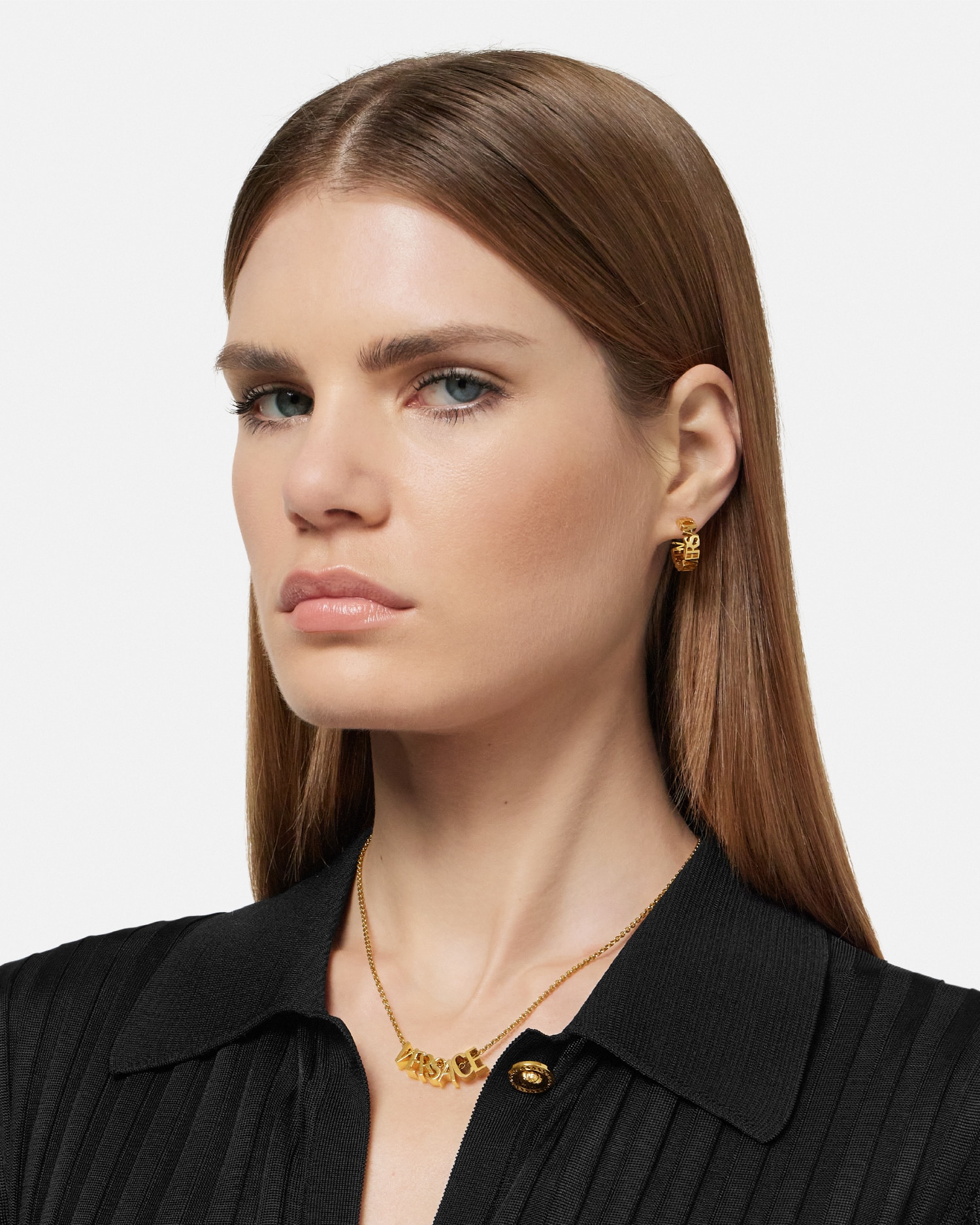 VERSACE ヴェルサーチ ラインストーン ロゴ ネックレス J251035