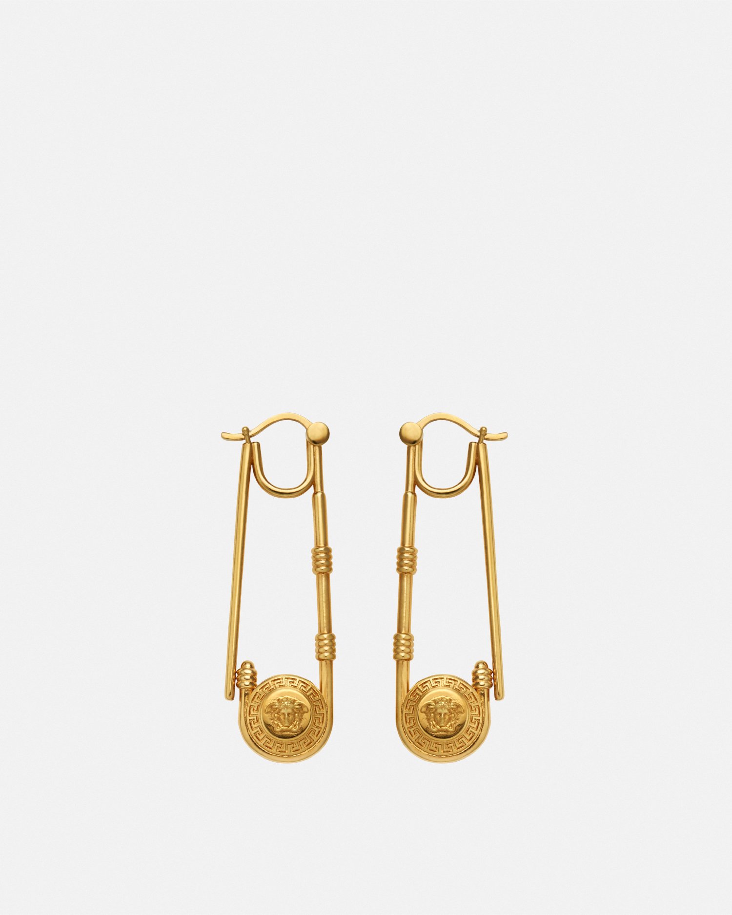 VERSACE ゴールド ロゴピアス 玲凪 VERSACE ゴールド ロゴピアス 玲凪様専用