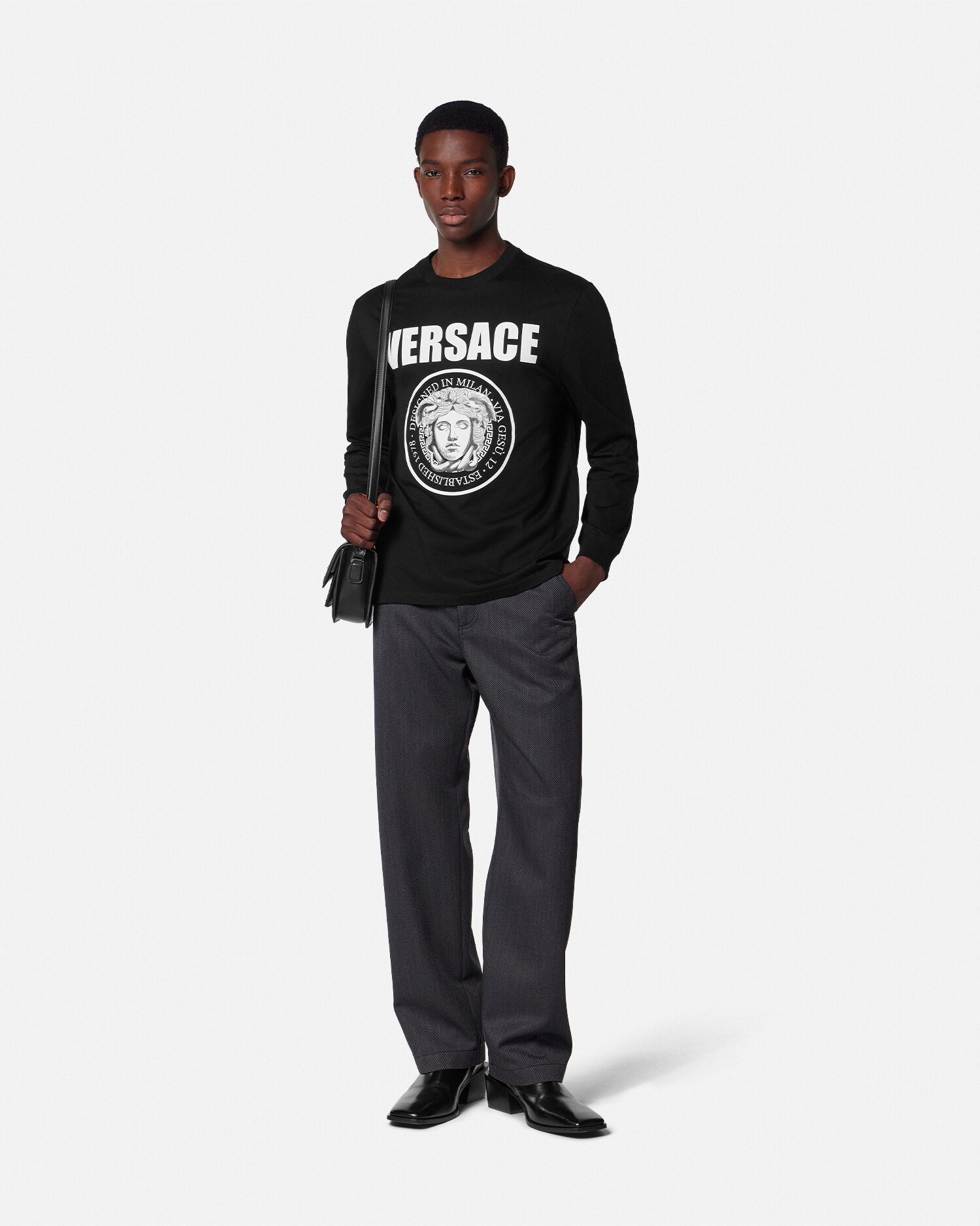 VERSACE(ヴェルサーチ) 24SS 90S ヴィンテージ ロゴ 刺繍 T