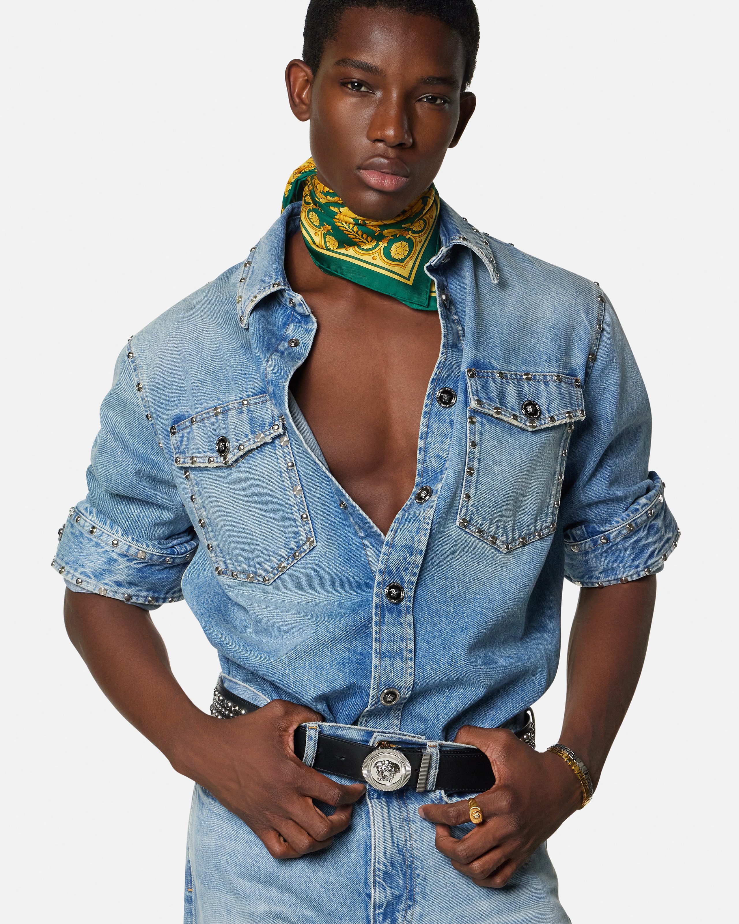 バロッコ ラージ シルク スカーフ 90 cm ブラック,プリント | VERSACE JP