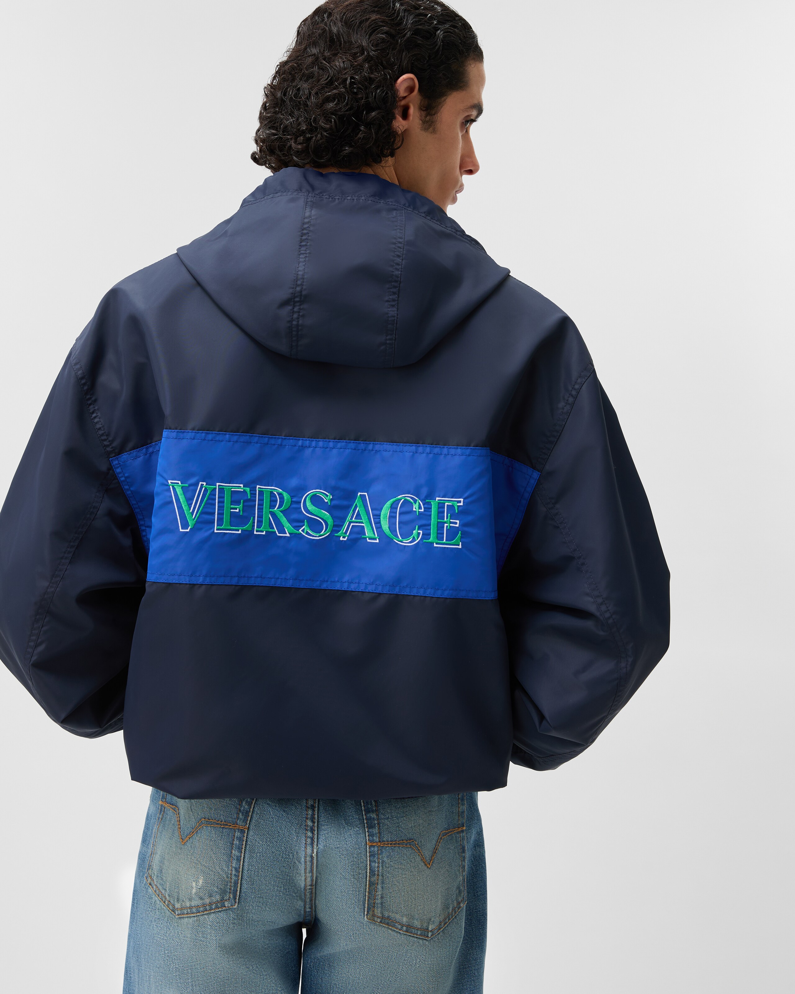 刺繍入り ナイロン ウインドブレーカー ブルー | VERSACE JP