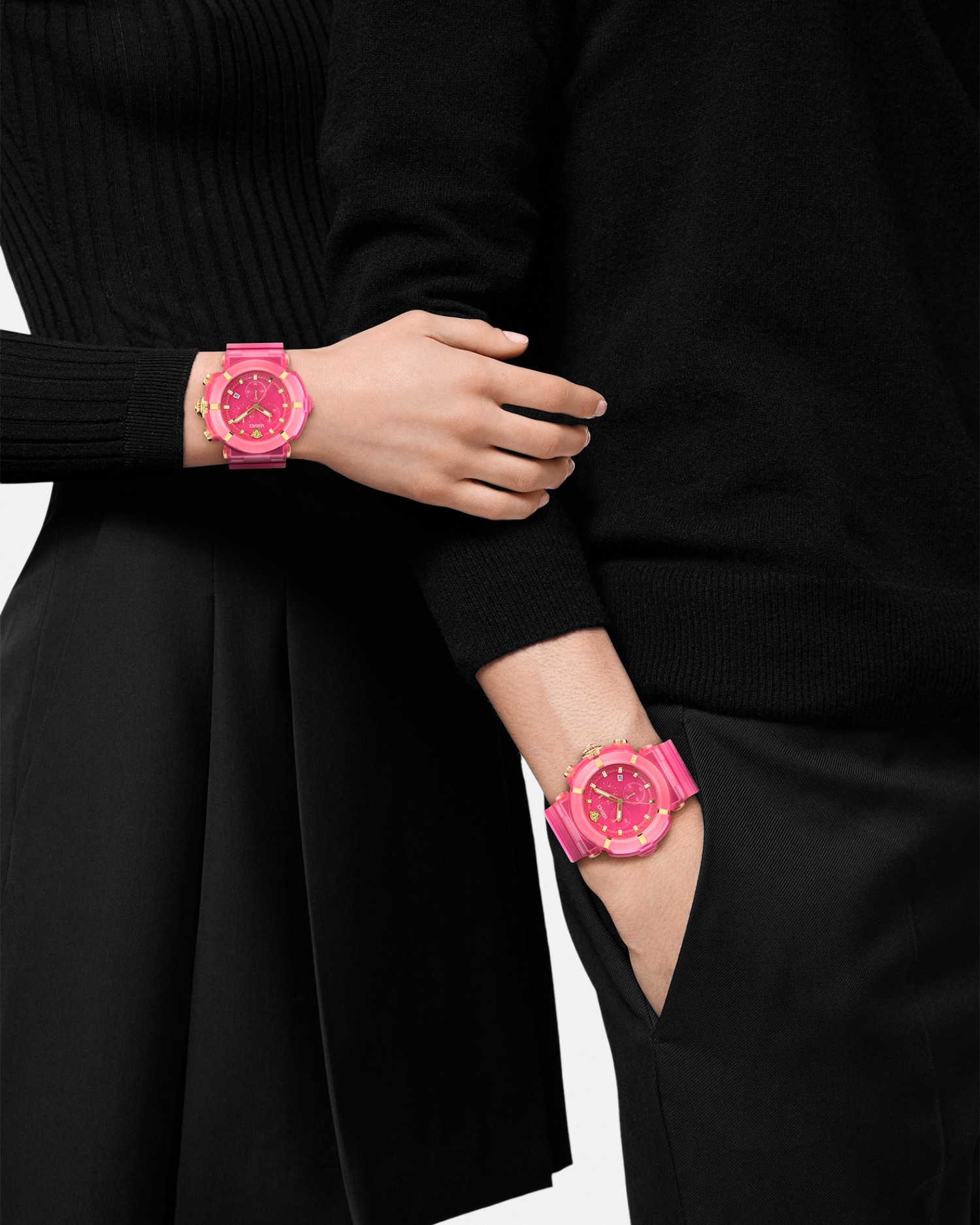 VERSACE ピンクレザーバンド 時計 イタリアブランド『VERSACE (ヴェルサーチェ)』の腕時計から