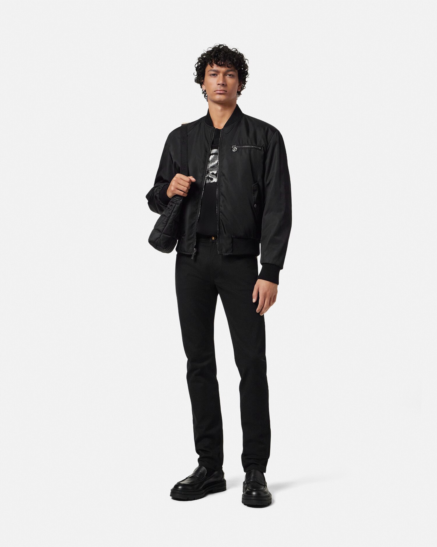 関税込み【VERSACE】メドゥーサ オン チェーン ロゴ Tシャツ M VERSACE(ヴェルサーチェ) Tシャツ・カットソー(メンズ) - 海外