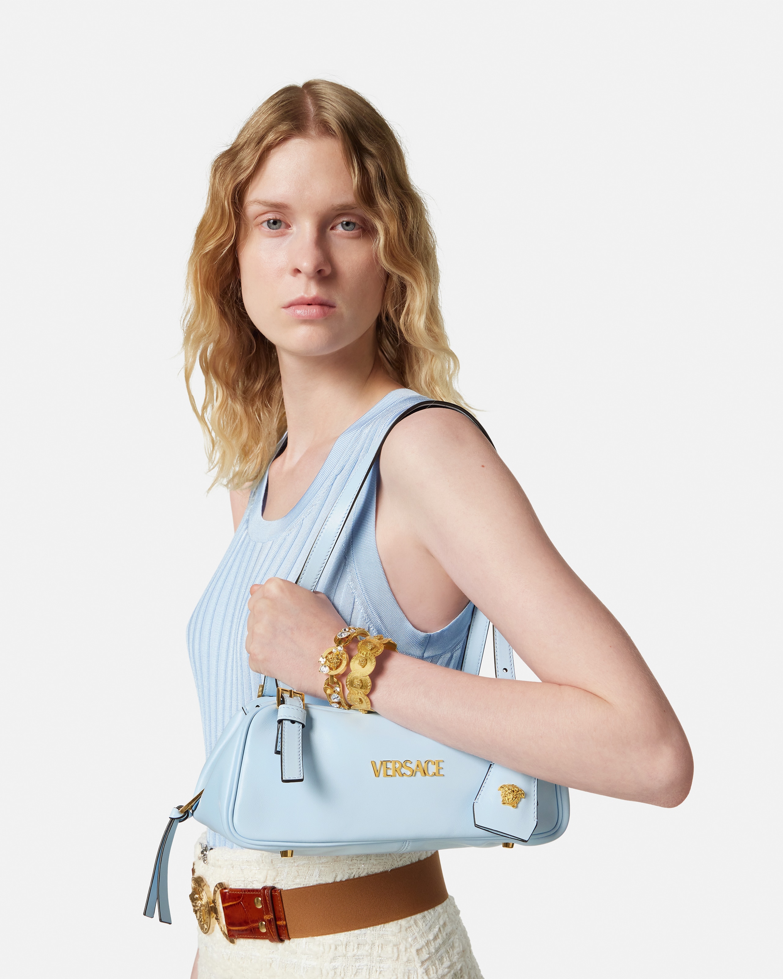 ヴェルサーチェ タグ ナッパ ボウリング バッグ ブルー | VERSACE JP