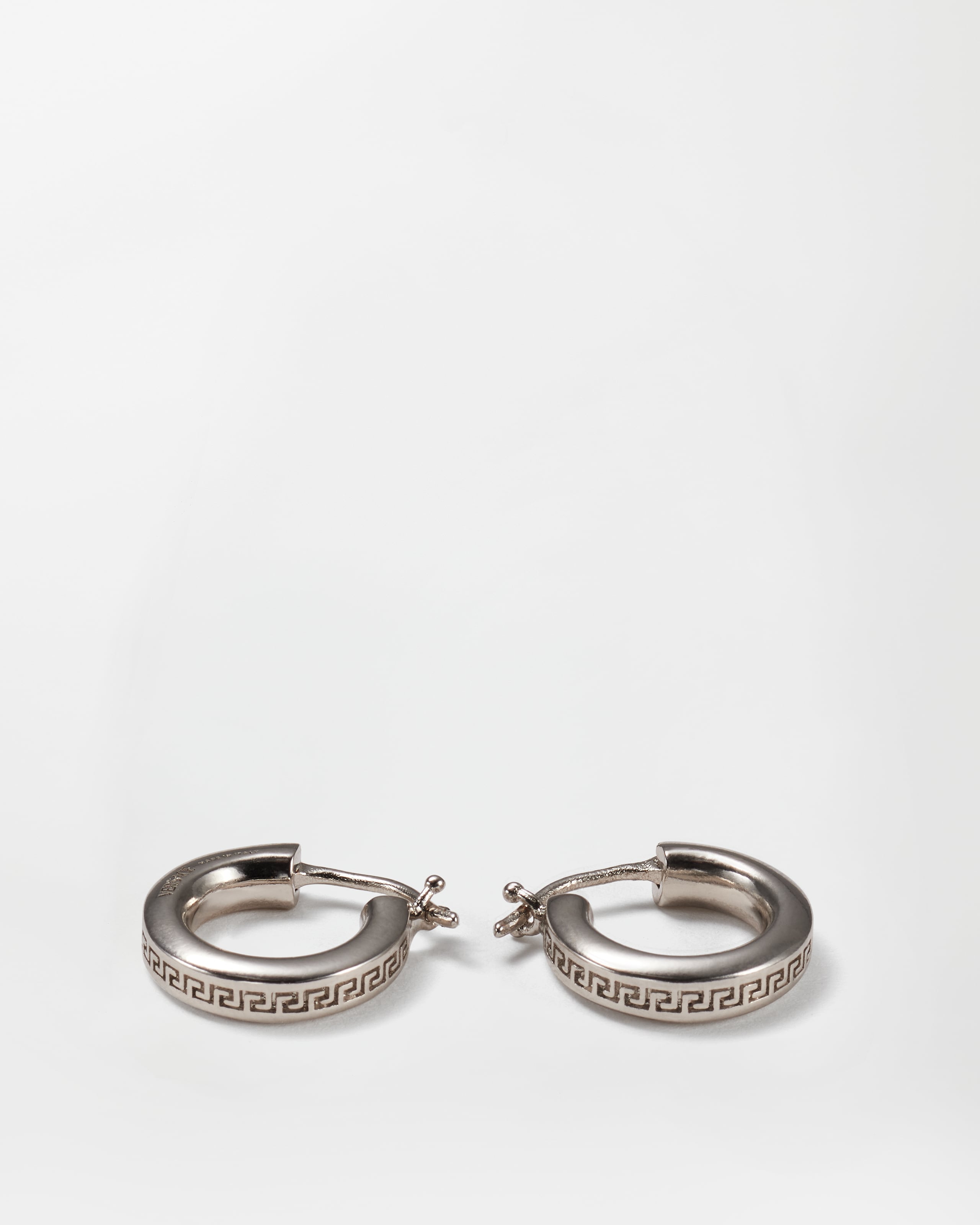 ピアス | ヴェルサーチェ 日本