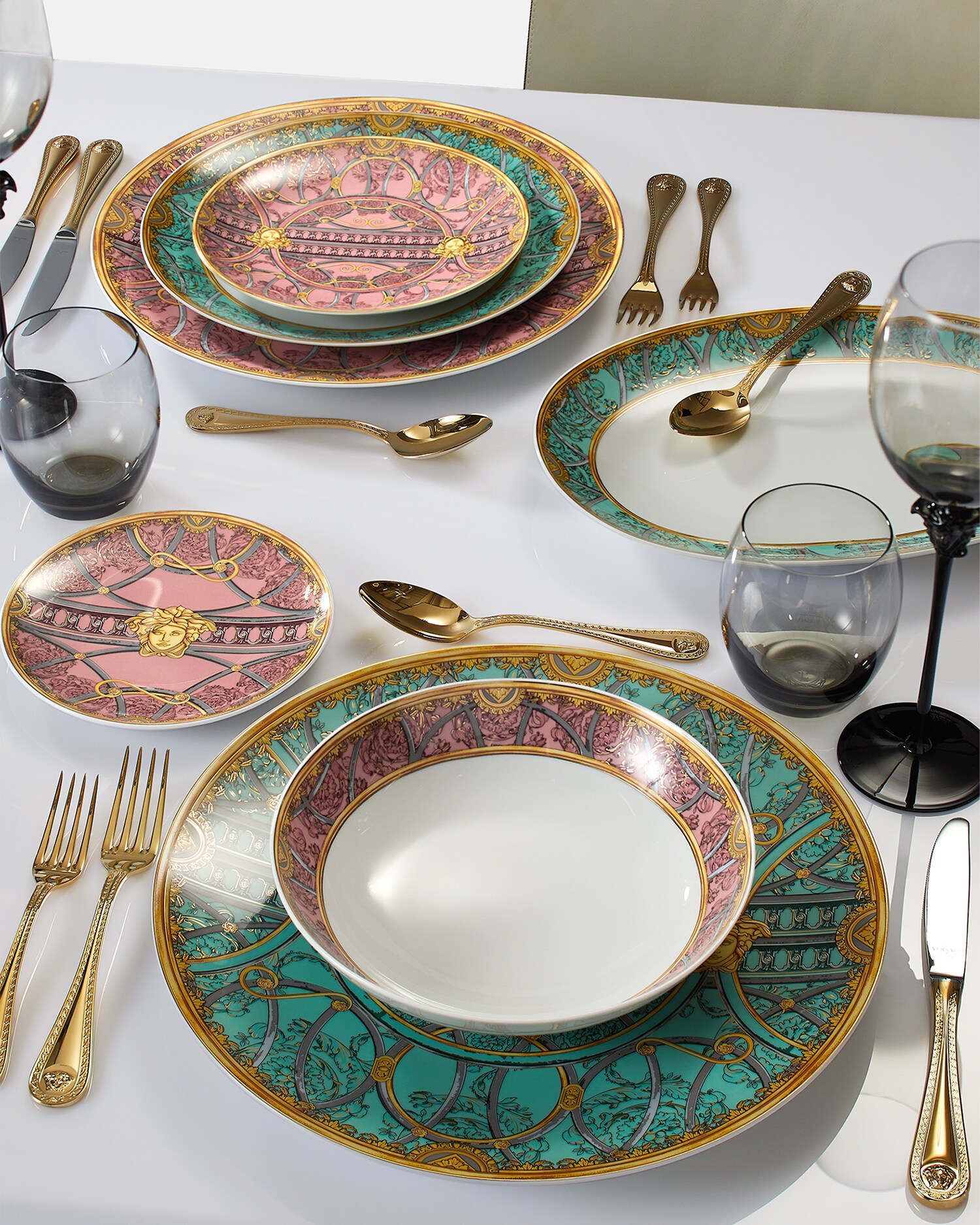 皿　Versace ヴェルサーチ　ローゼンタール　2枚セット ヴェルサーチ（VERSACE） - ローゼンタール（Rosenthal） 公式