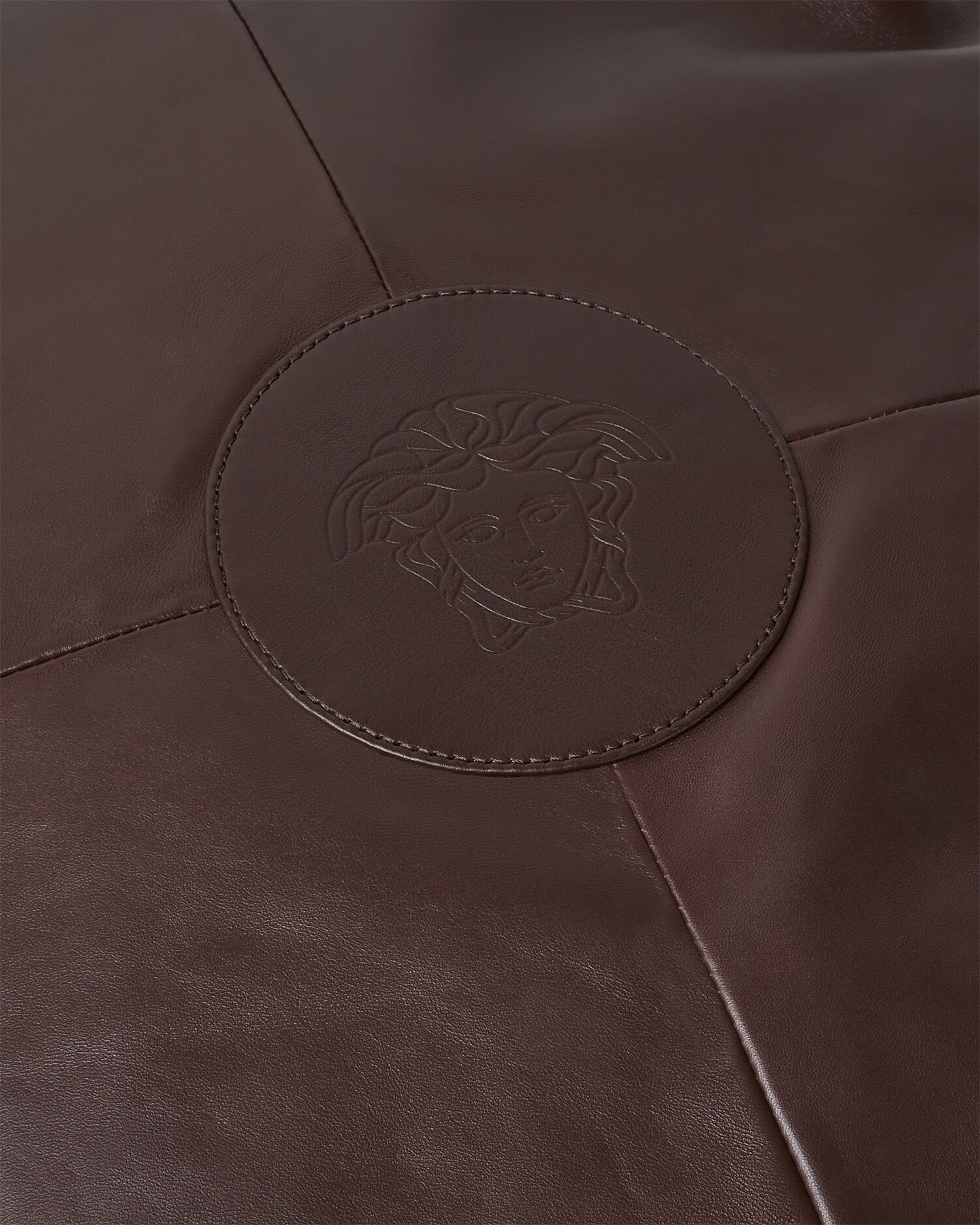 プロテア ラージ ナッパ ショルダー バッグ ブラウン | VERSACE JP