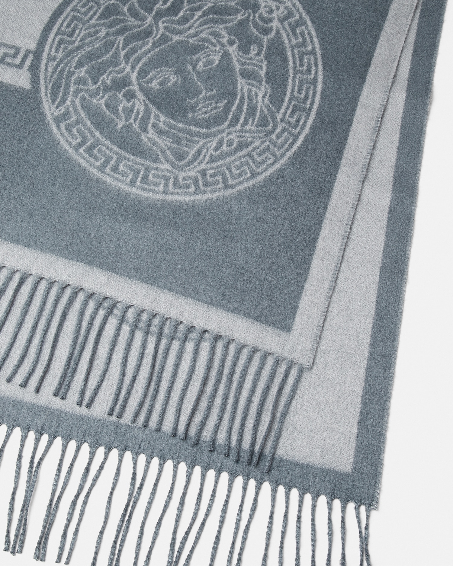 ブランケット・コンフォーター＆ラグジュアリー ベッドスプレッド