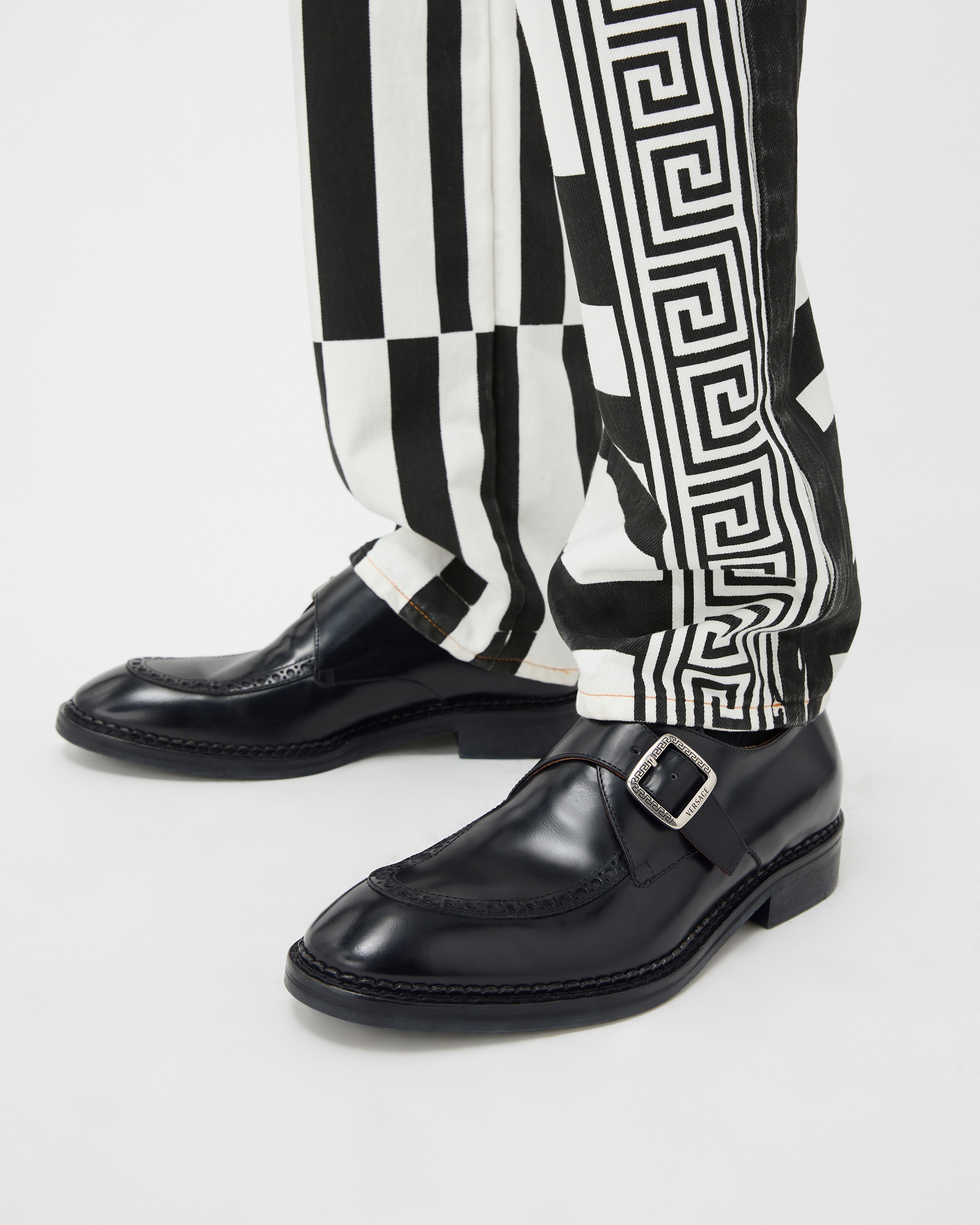 プリモ レザーモンクストラップ ブラック | VERSACE JP プリモ レザーモンクストラップ ブラック | VERSACE JP