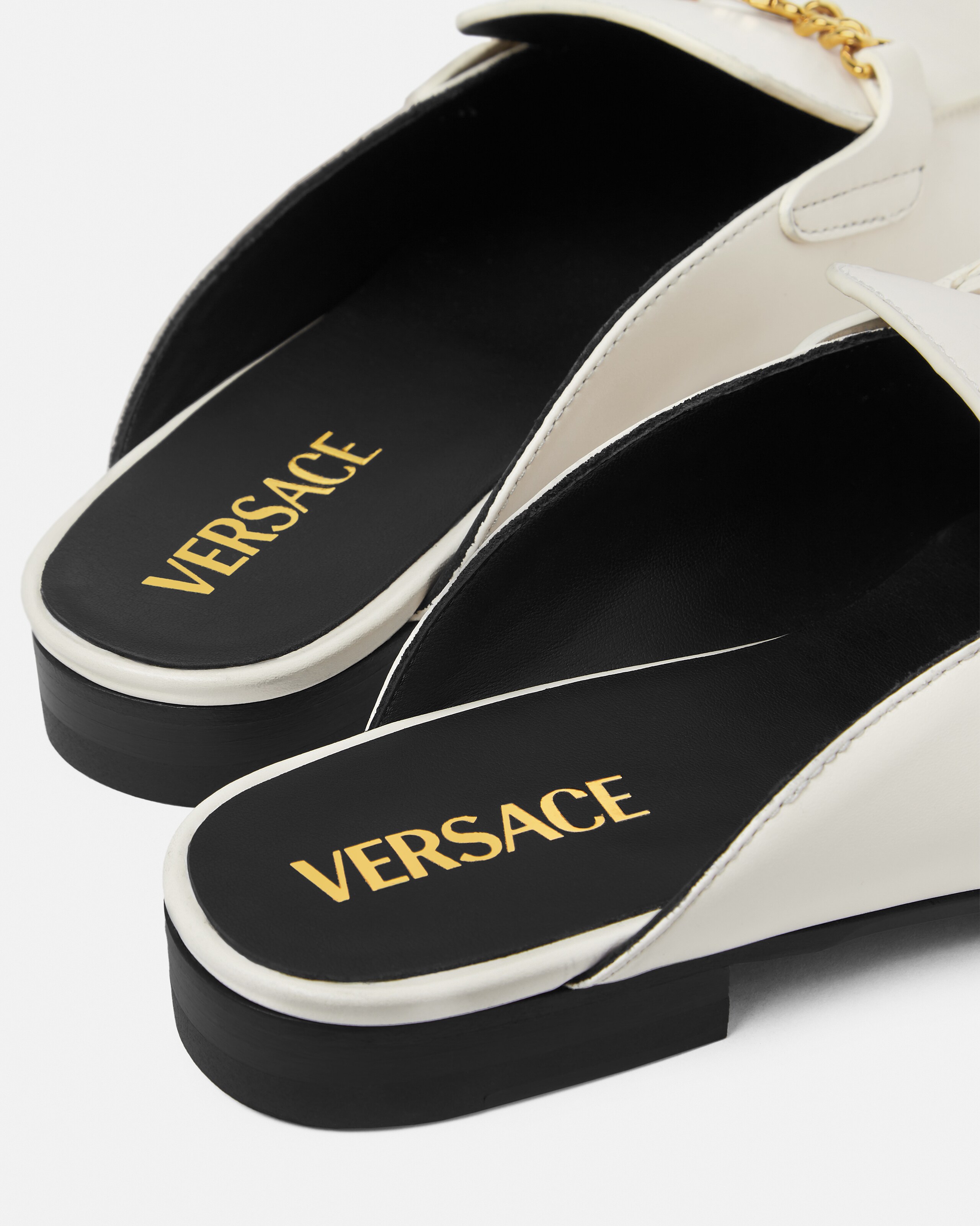 メドゥーサ レザー ローファー ブラック,ゴールド | VERSACE JP