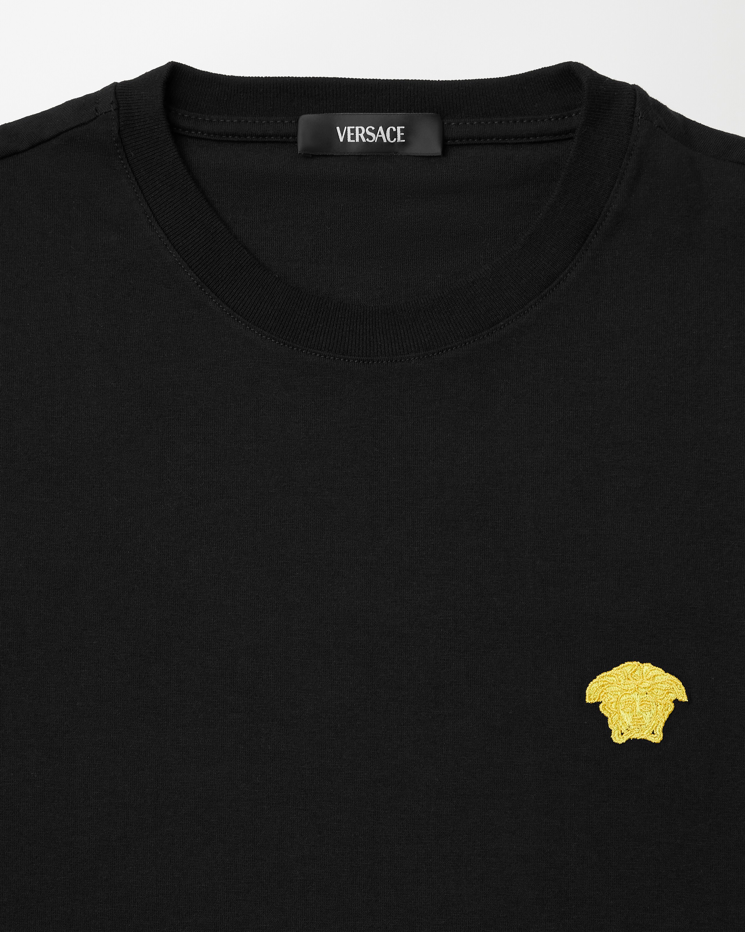 刺繍入り コットンジャージー Tシャツ ブラック | VERSACE JP