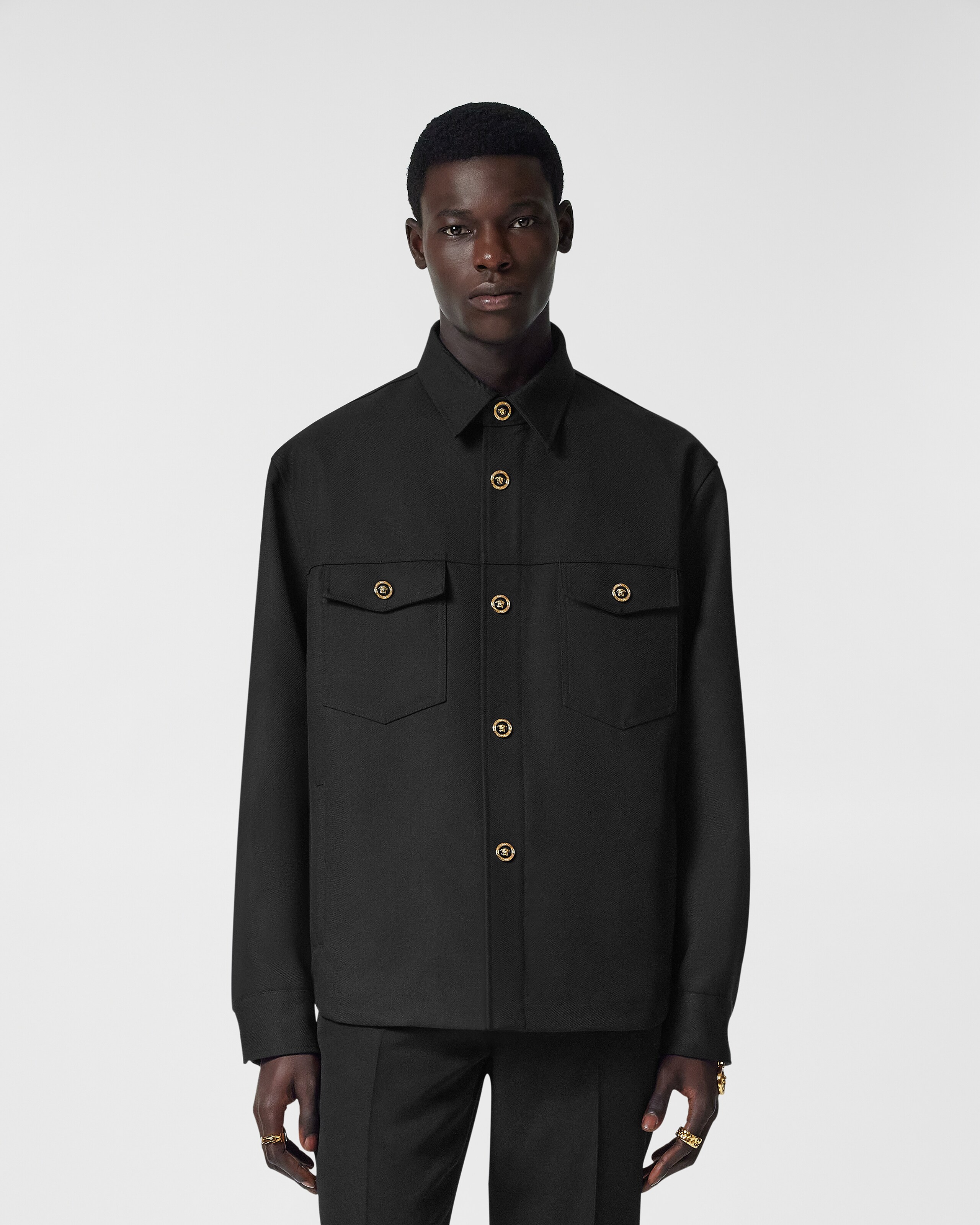 値下げ可　VERSACE ブラック オーバーシャツ キャバルリー ウール オーバーシャツ ブラック | VERSACE JP
