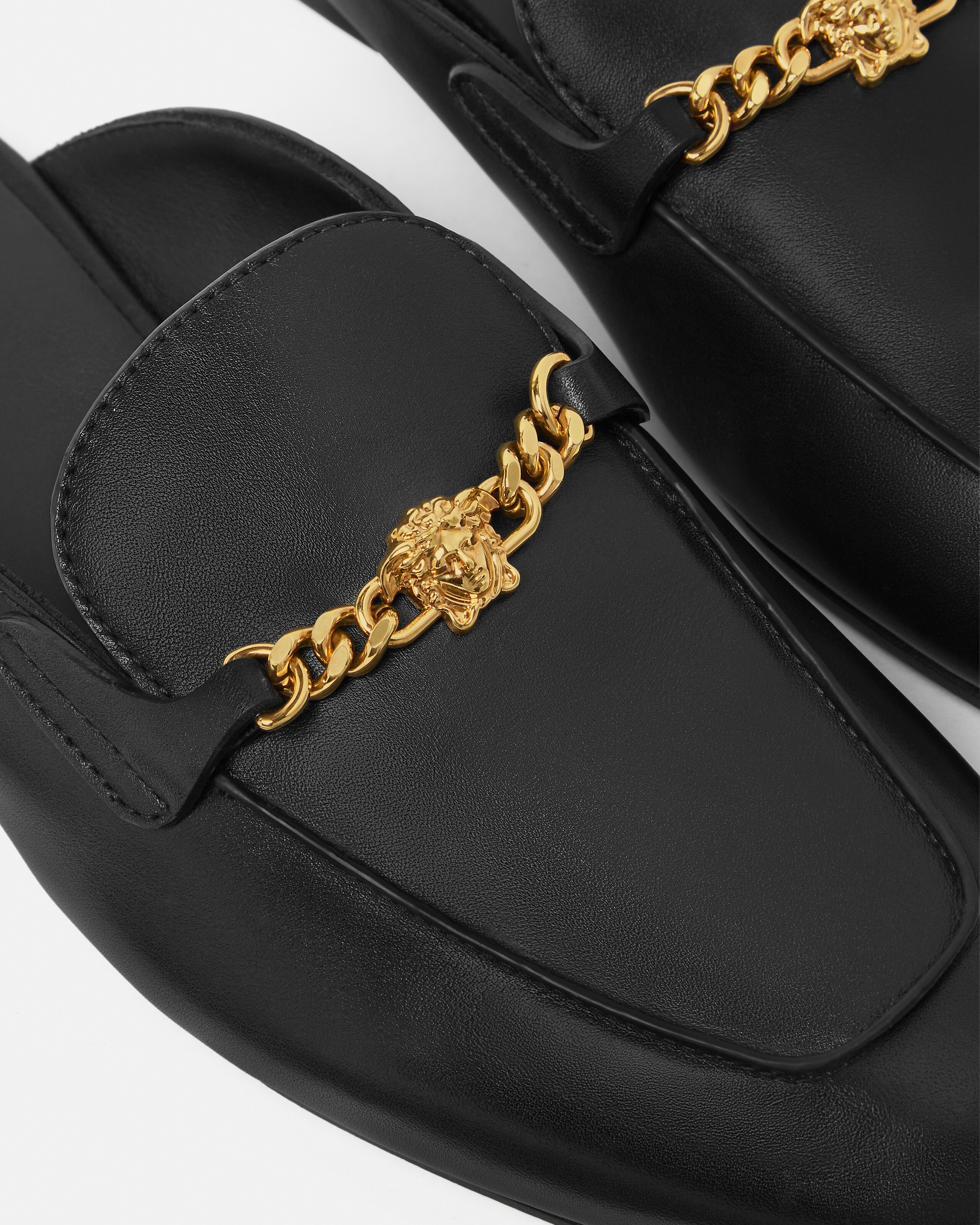 メドゥーサ レザー ローファー ブラック,ゴールド | VERSACE JP