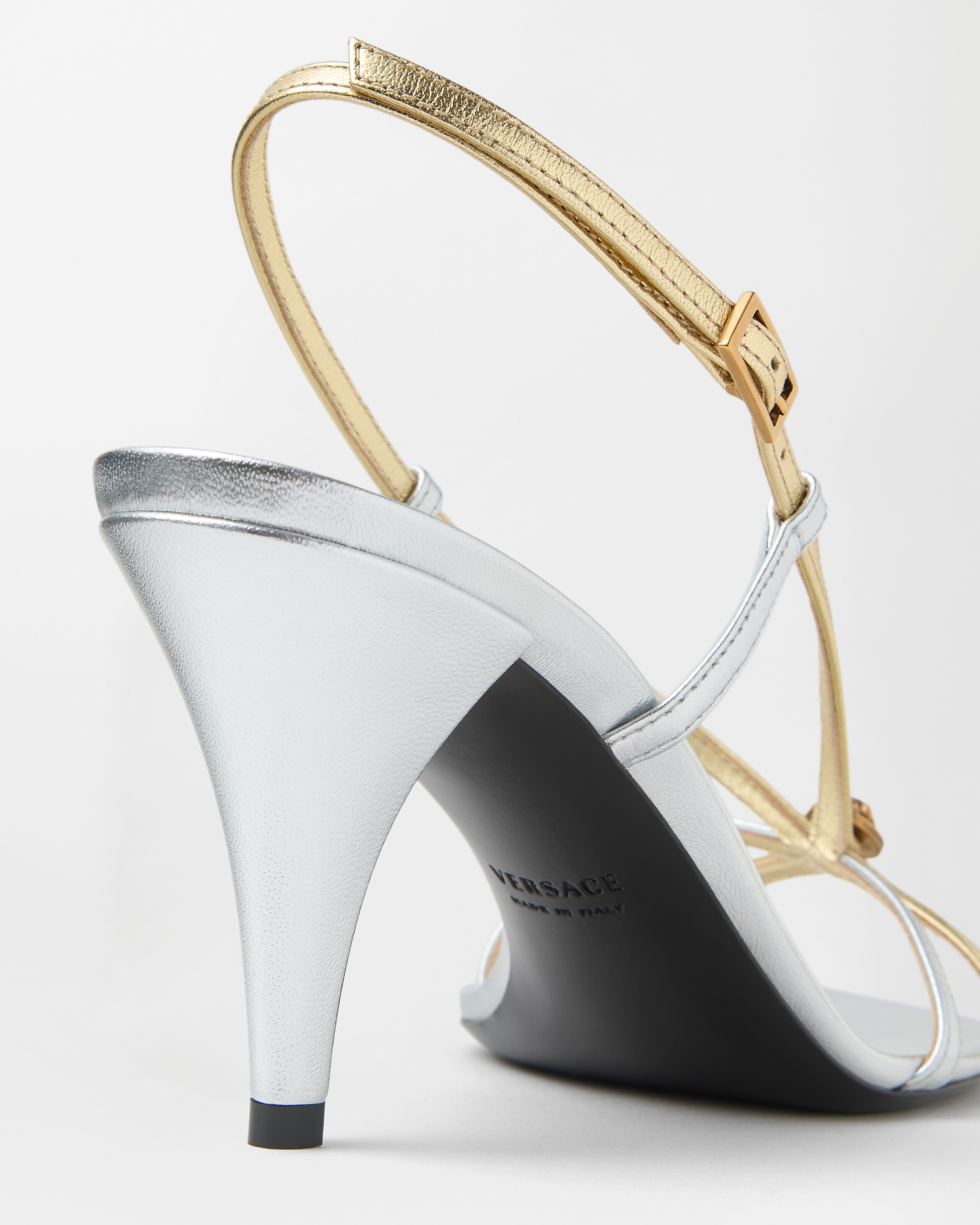 美品！VERSACE ゴールド メデューサ ストラップ サンダル ロゴ　ヒール ヴァレンティナ メタリック サンダル 80 mm シルバー,ゴールド
