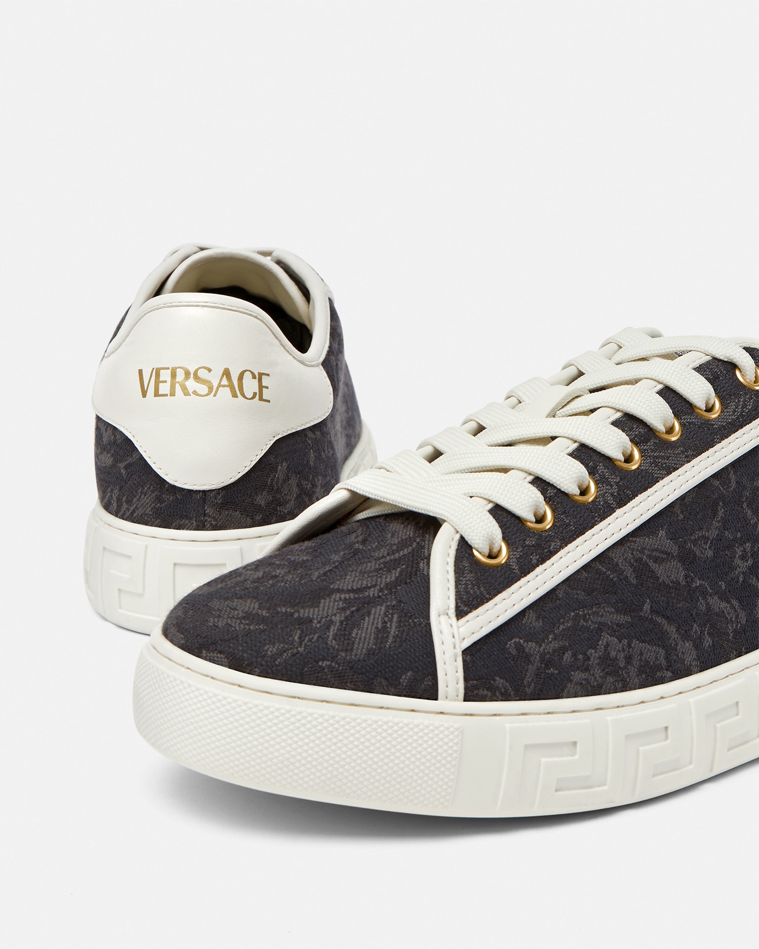 Versace ブラック スニーカー　サイズ26cm VERSACE JEANS COUTURE ヴェルサーチ スニーカー シューズ メンズ