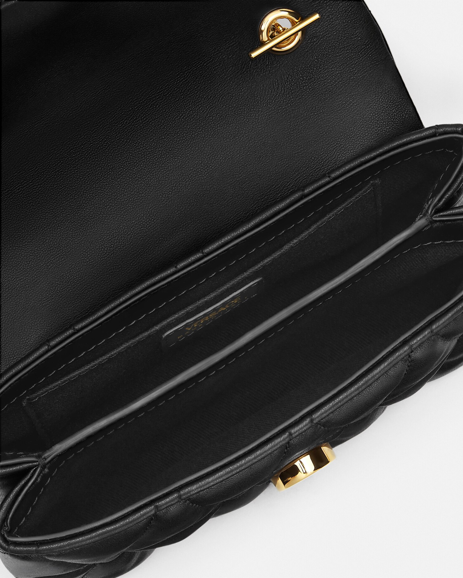 美品 VERSACE レザー クラッチバッグ 太陽 キルティング 黒 美品 VERSACE レザー クラッチバッグ 太陽 キルティング 黒 バッグ