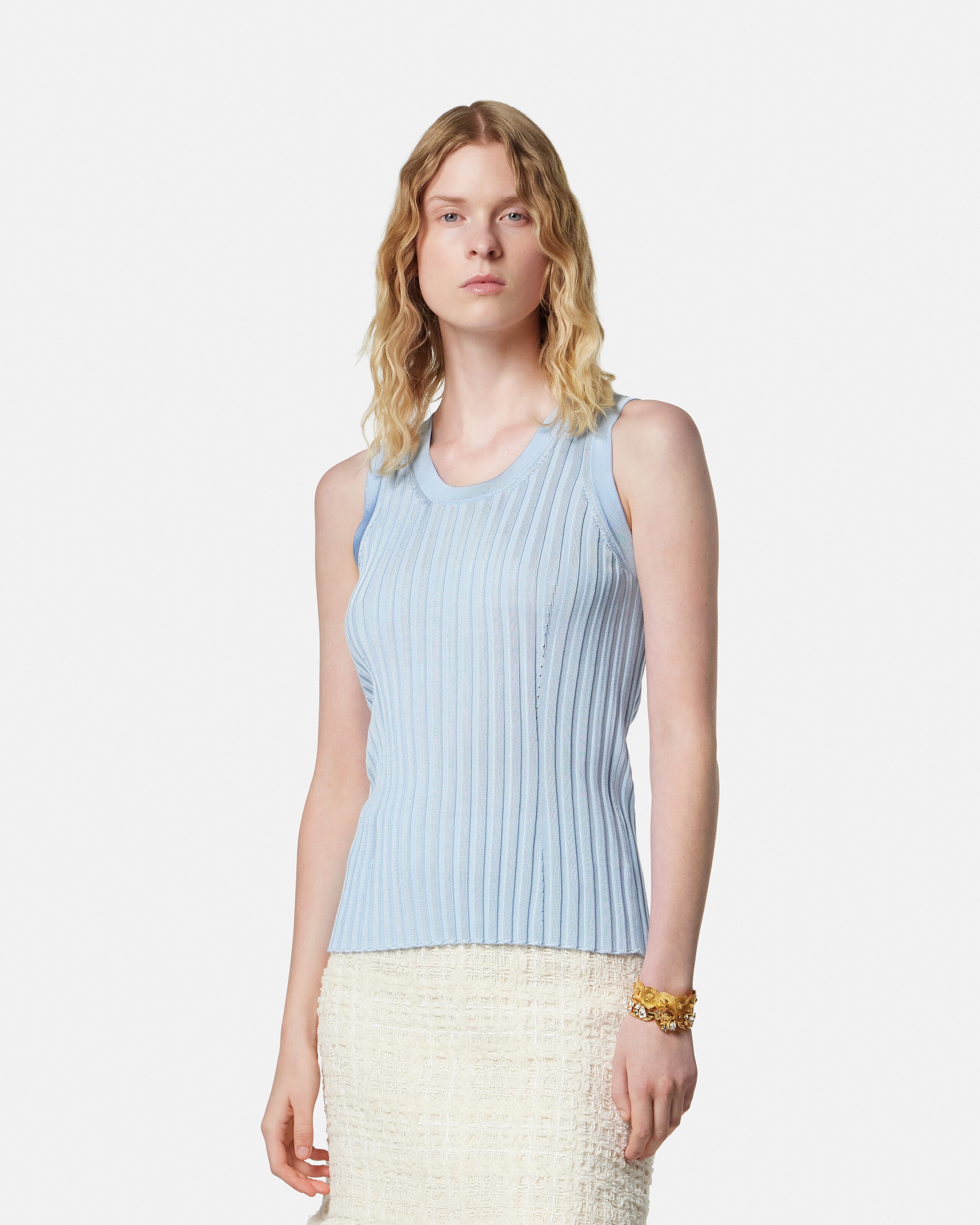 レディース デザイナー ニットウェアコレクション | ヴェルサーチェ 日本