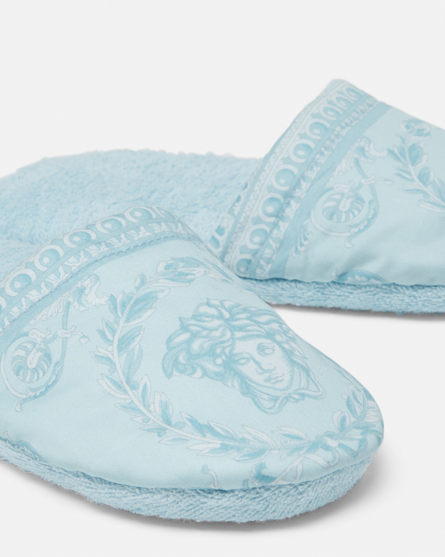 【関税込み】Versace Underwear ブルー 水玉 スリッパ 1.jpg