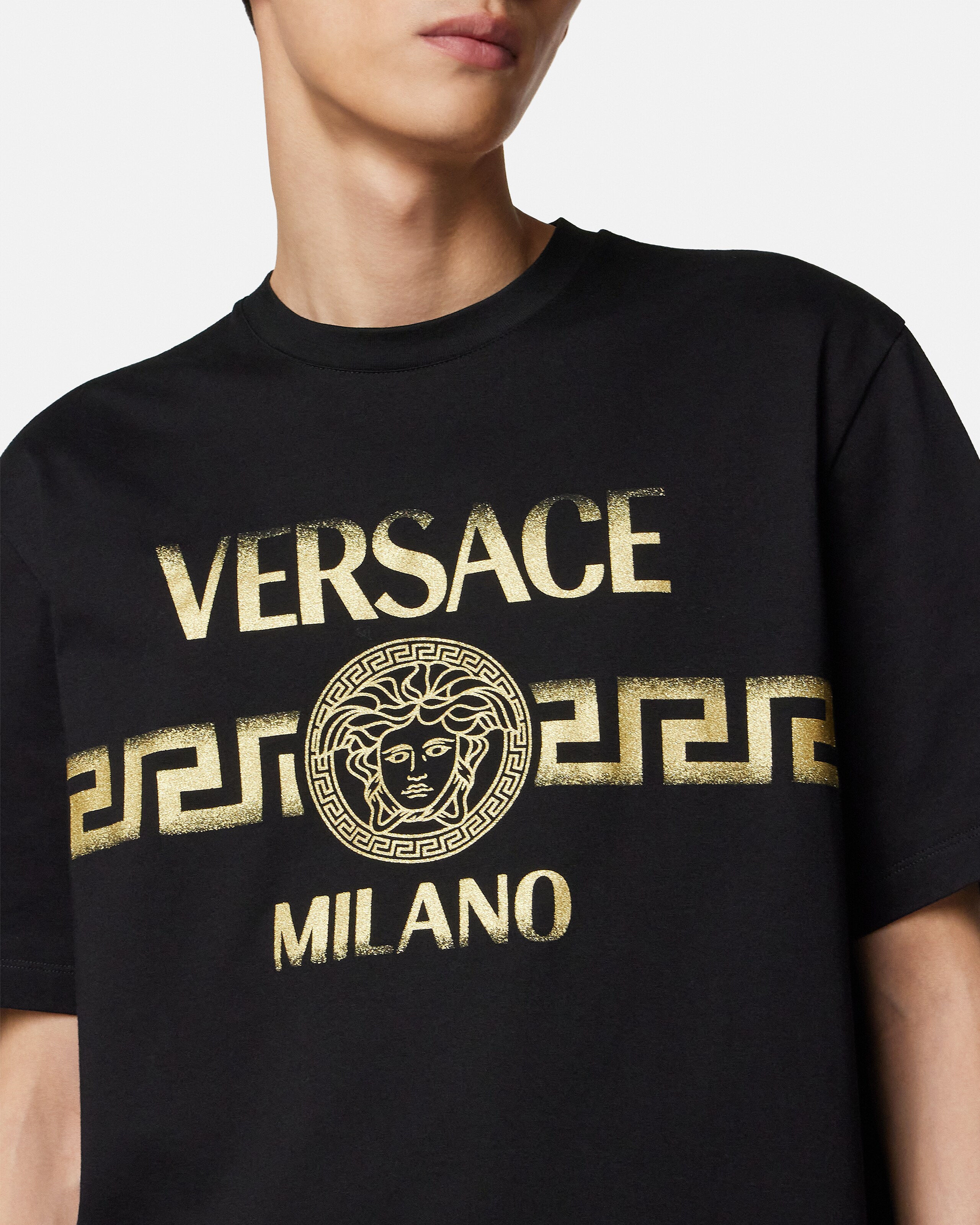プリント コットンジャージー レギュラー Tシャツ ブラック | VERSACE JP