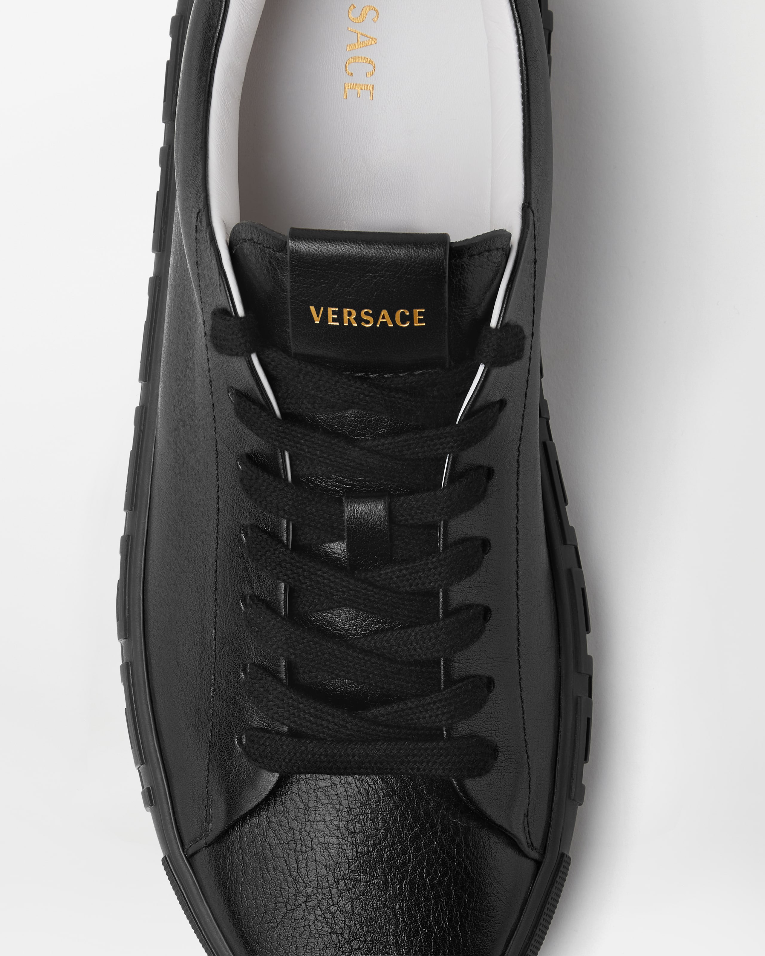 グレカ レザー スニーカー ブラック | VERSACE JP